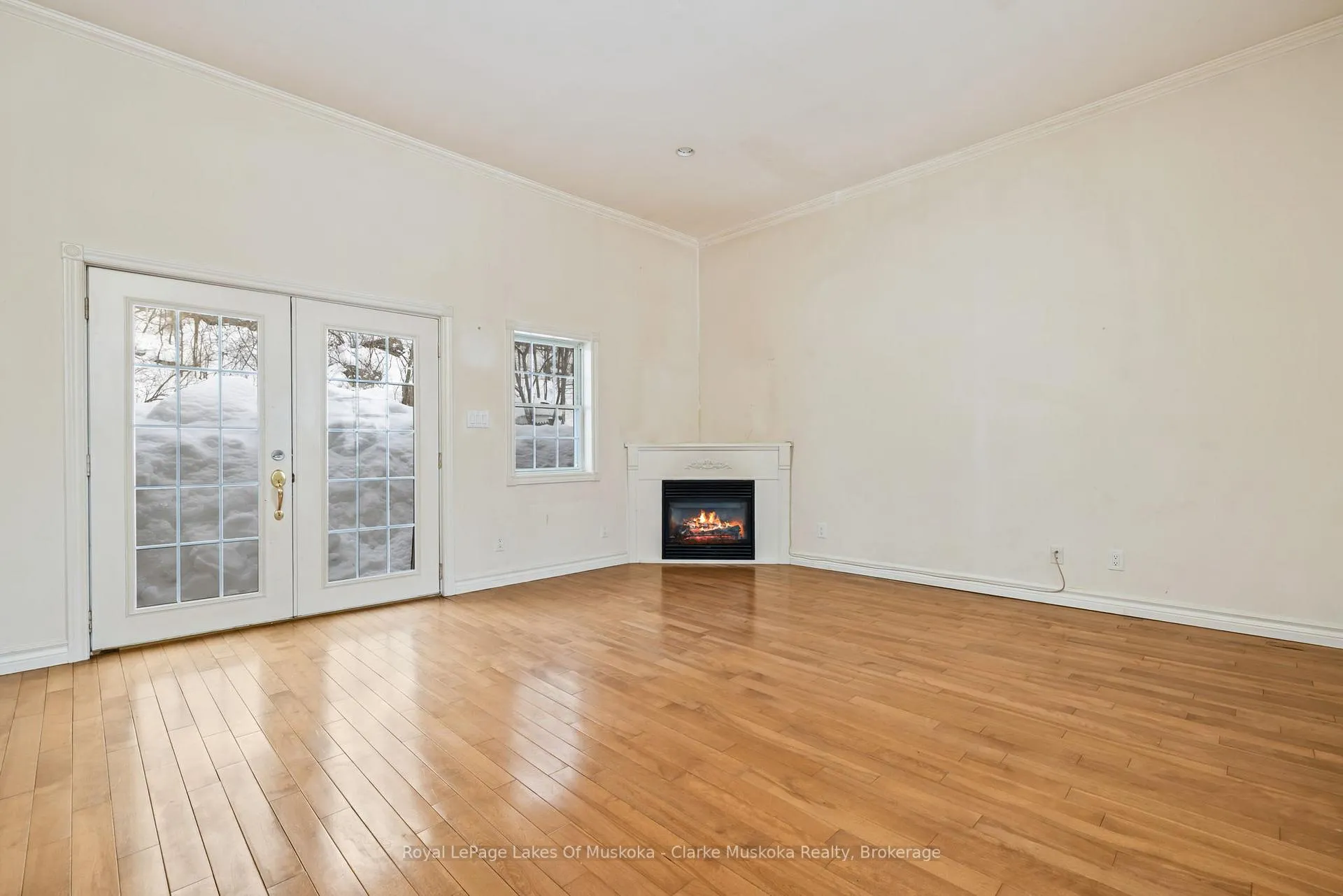 Photo 6 of 14 Glen Avenue, Parry Sound — HOMEH