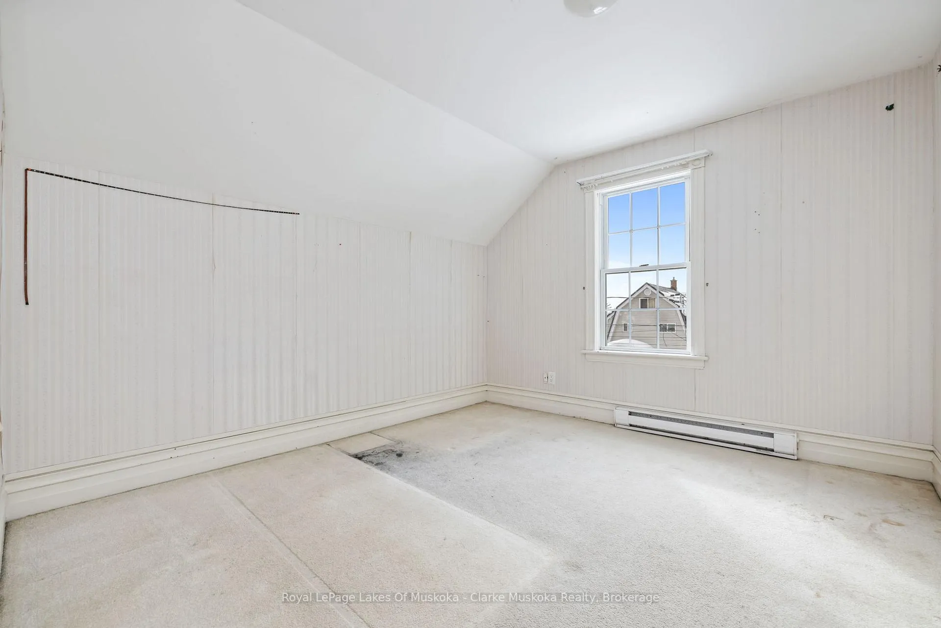 Photo 23 of 14 Glen Avenue, Parry Sound — HOMEH