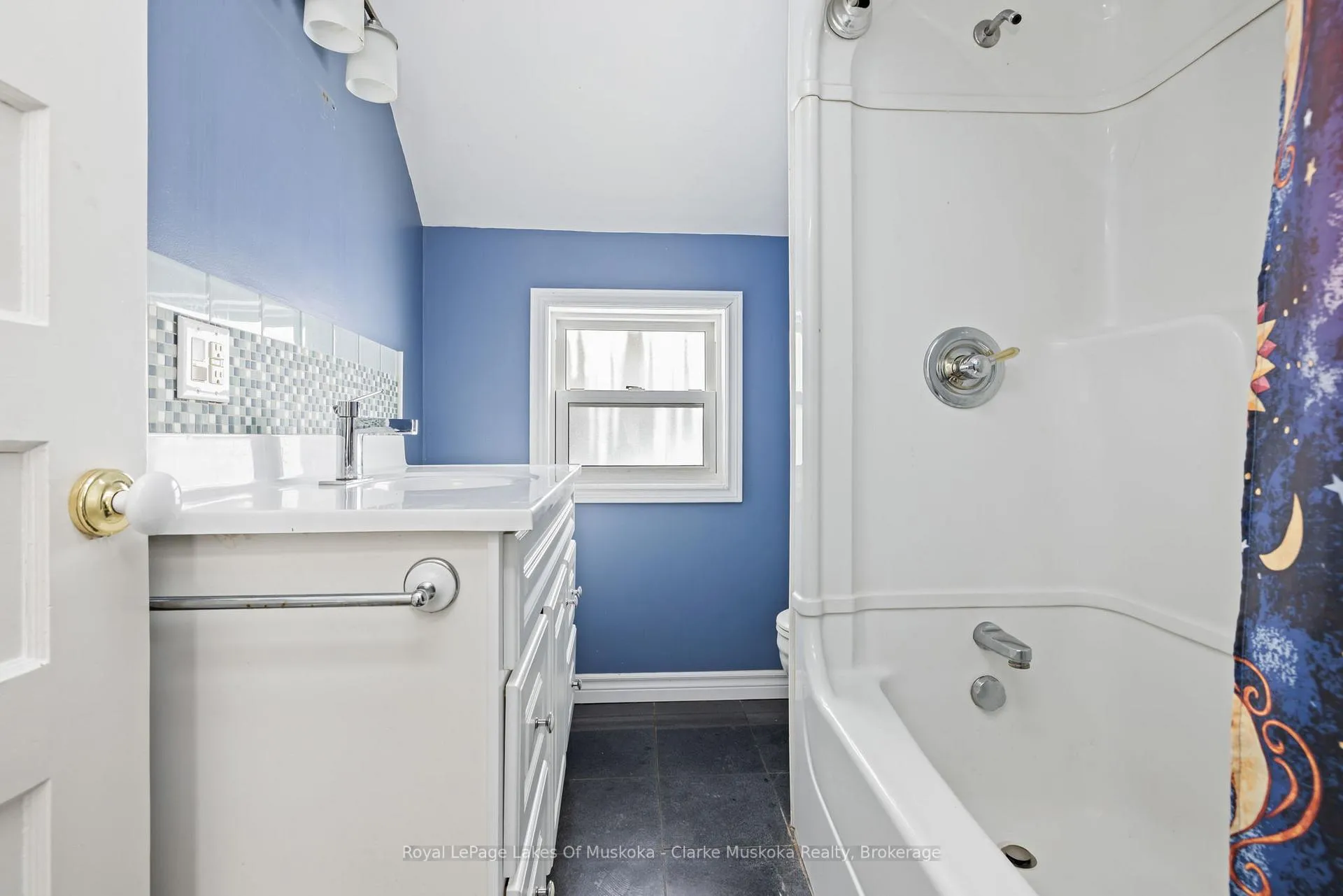 Photo 27 of 14 Glen Avenue, Parry Sound — HOMEH
