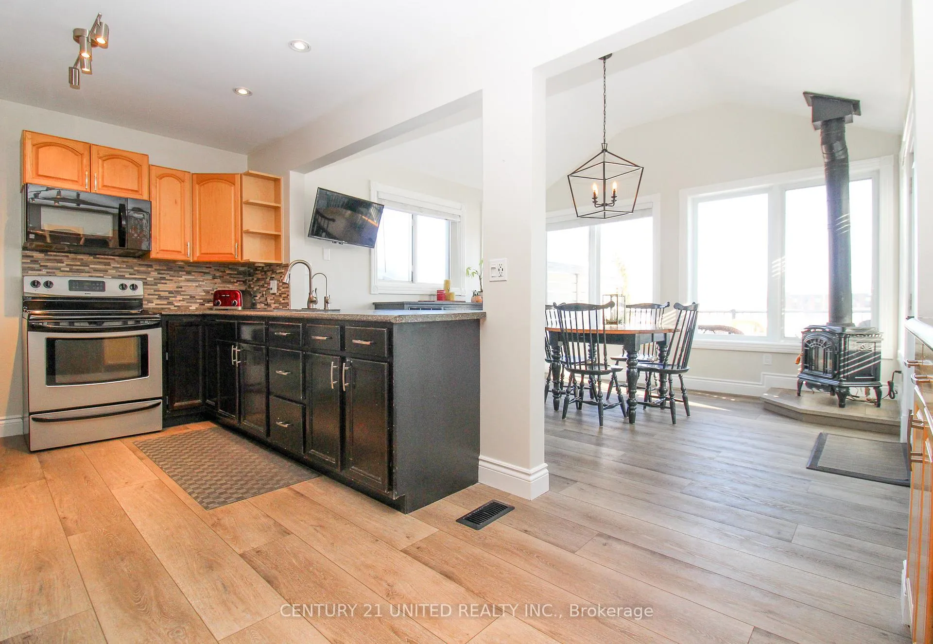 Photo 13 of 1203 Edmison Drive, Peterborough, Northcrest Ward 5 — HOMEH