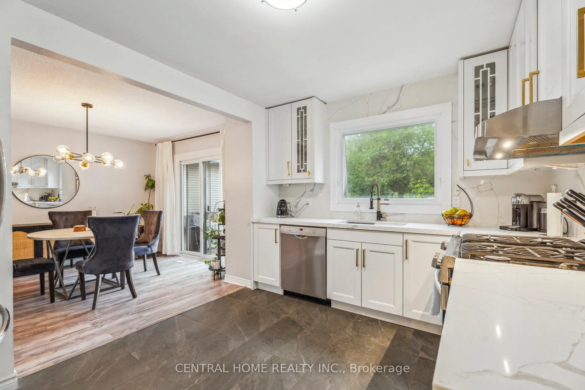 Photo 5 of 50 Metro Road S, Georgina, Keswick North — HOMEH