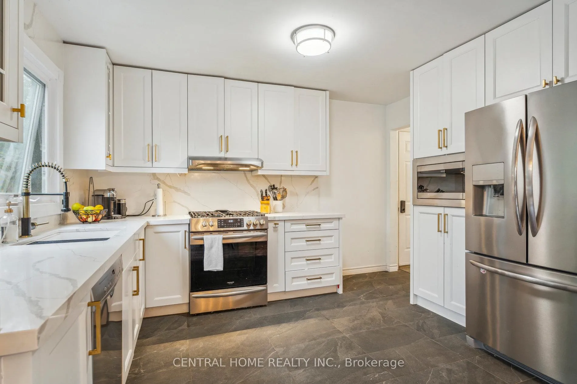 Photo 6 of 50 Metro Road S, Georgina, Keswick North — HOMEH