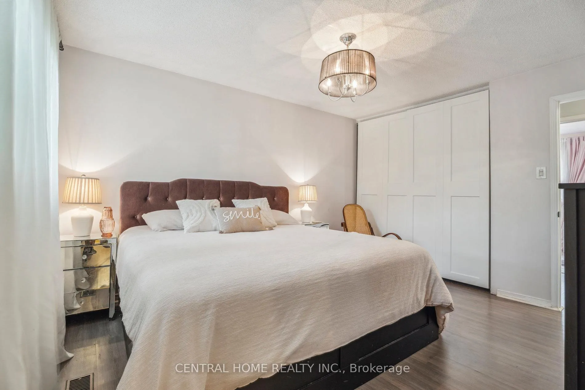 Photo 10 of 50 Metro Road S, Georgina, Keswick North — HOMEH