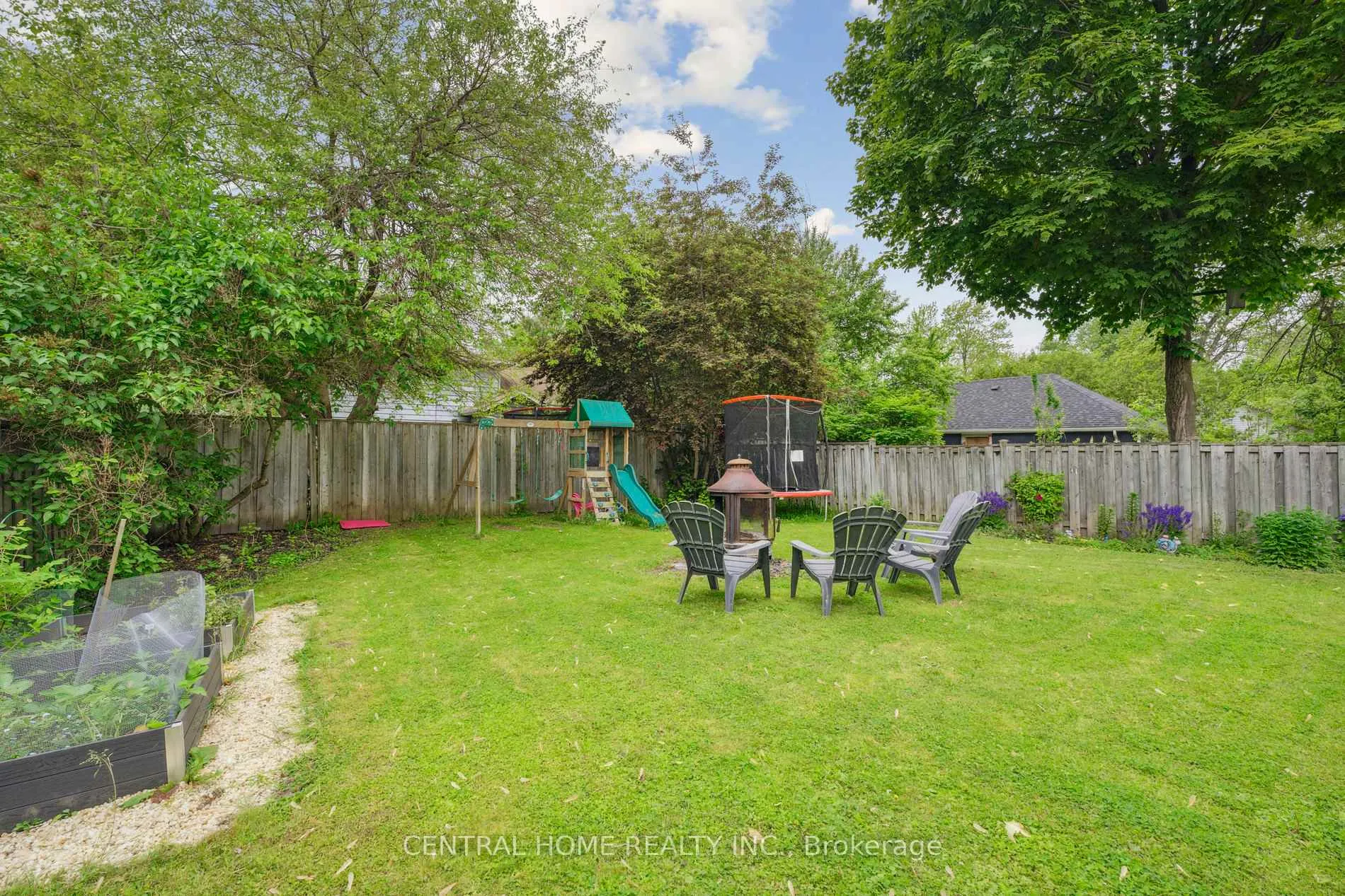 Photo 29 of 50 Metro Road S, Georgina, Keswick North — HOMEH