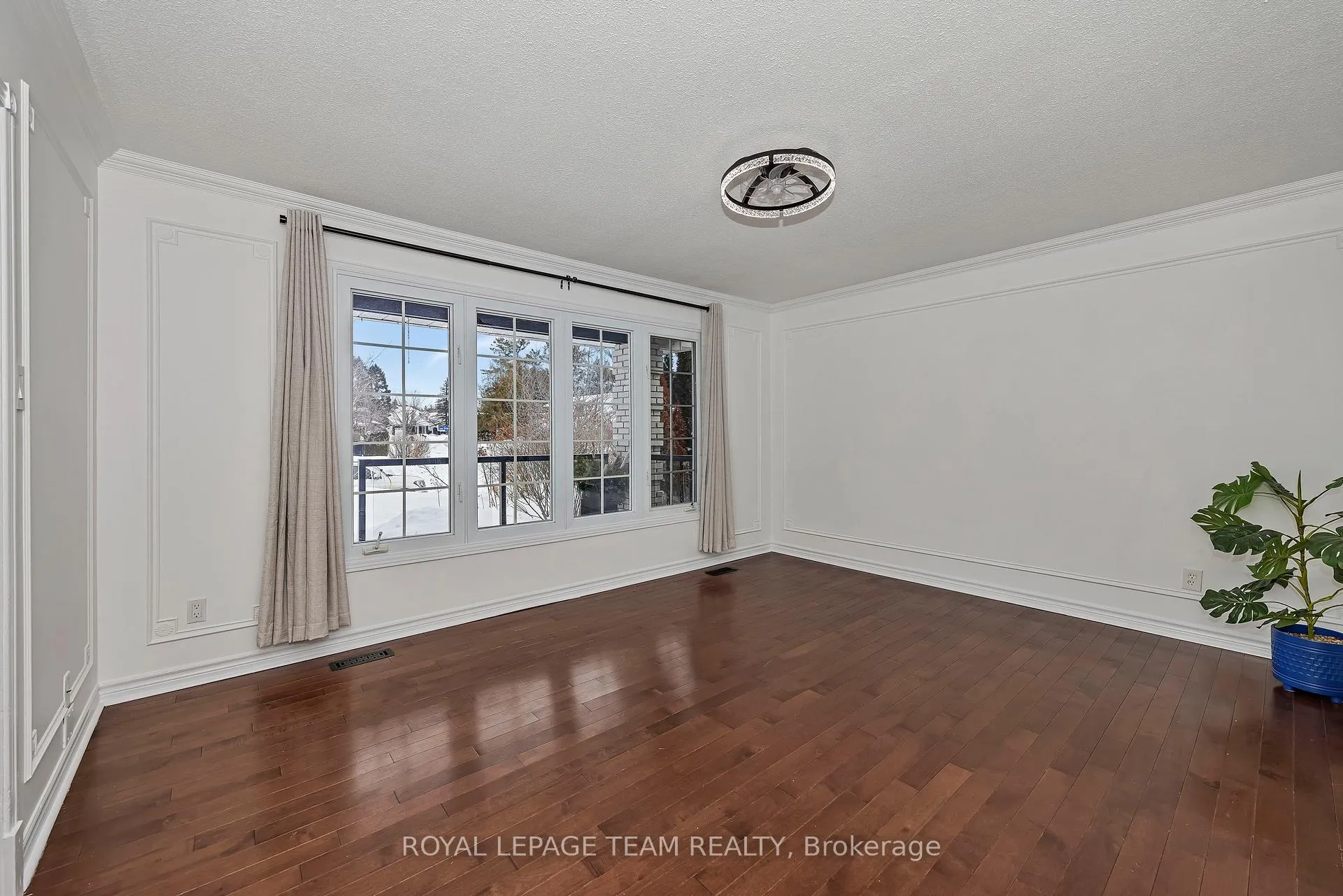 Photo 13 of 6 Stroughton Crescent, Ottawa, Munster — HOMEH