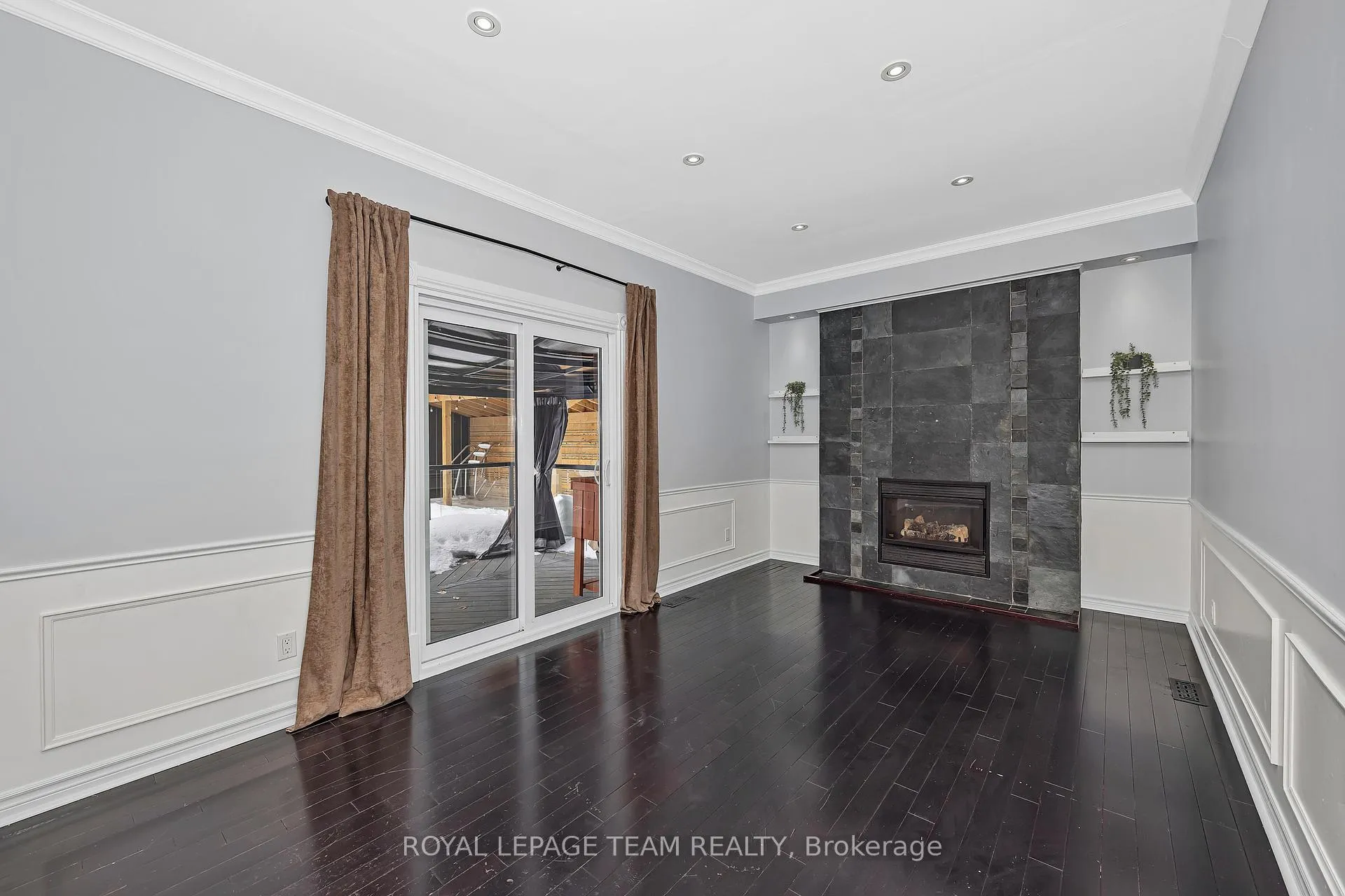 Photo 23 of 6 Stroughton Crescent, Ottawa, Munster — HOMEH