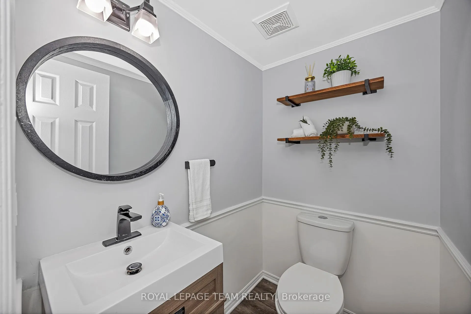 Photo 26 of 6 Stroughton Crescent, Ottawa, Munster — HOMEH