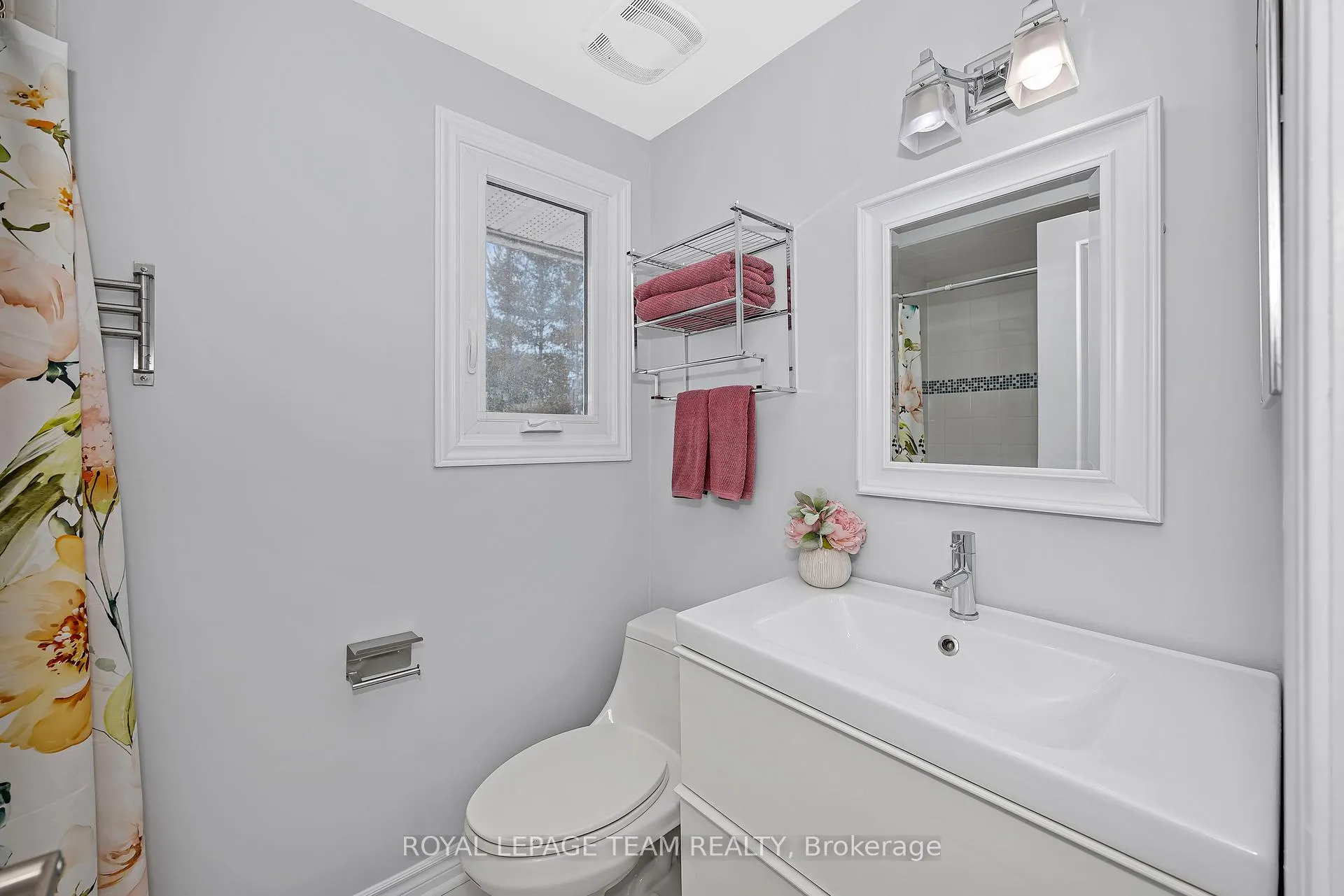 Photo 33 of 6 Stroughton Crescent, Ottawa, Munster — HOMEH