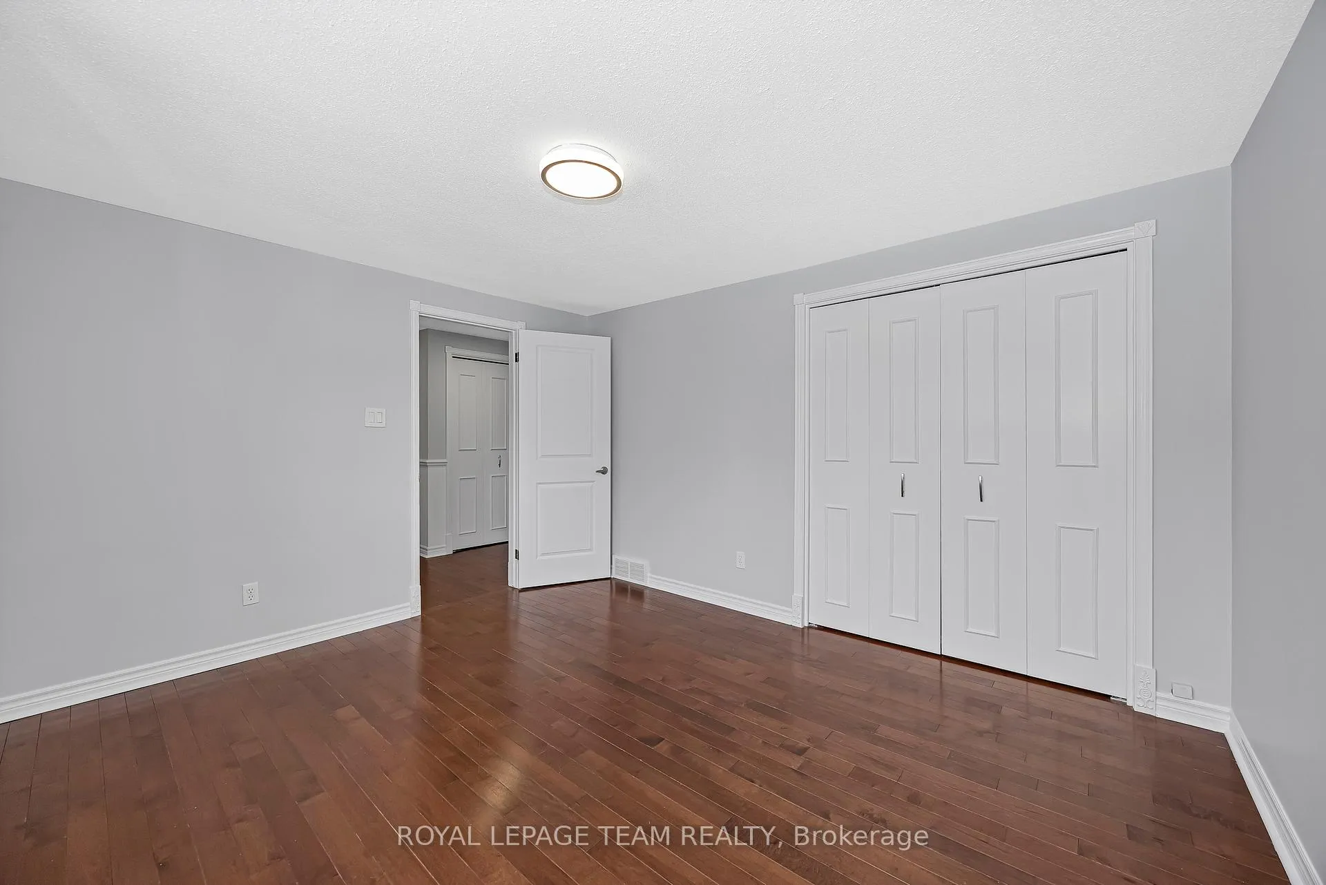 Photo 36 of 6 Stroughton Crescent, Ottawa, Munster — HOMEH