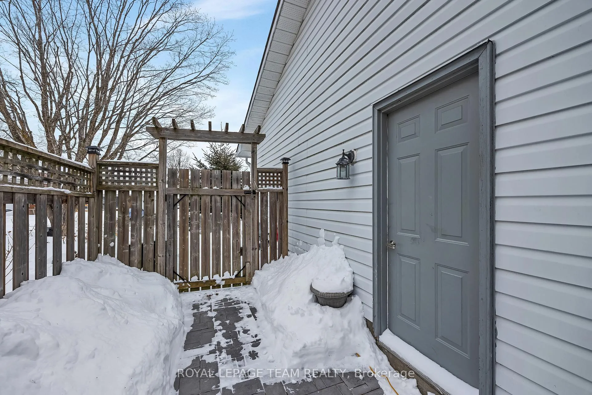 Photo 50 of 6 Stroughton Crescent, Ottawa, Munster — HOMEH