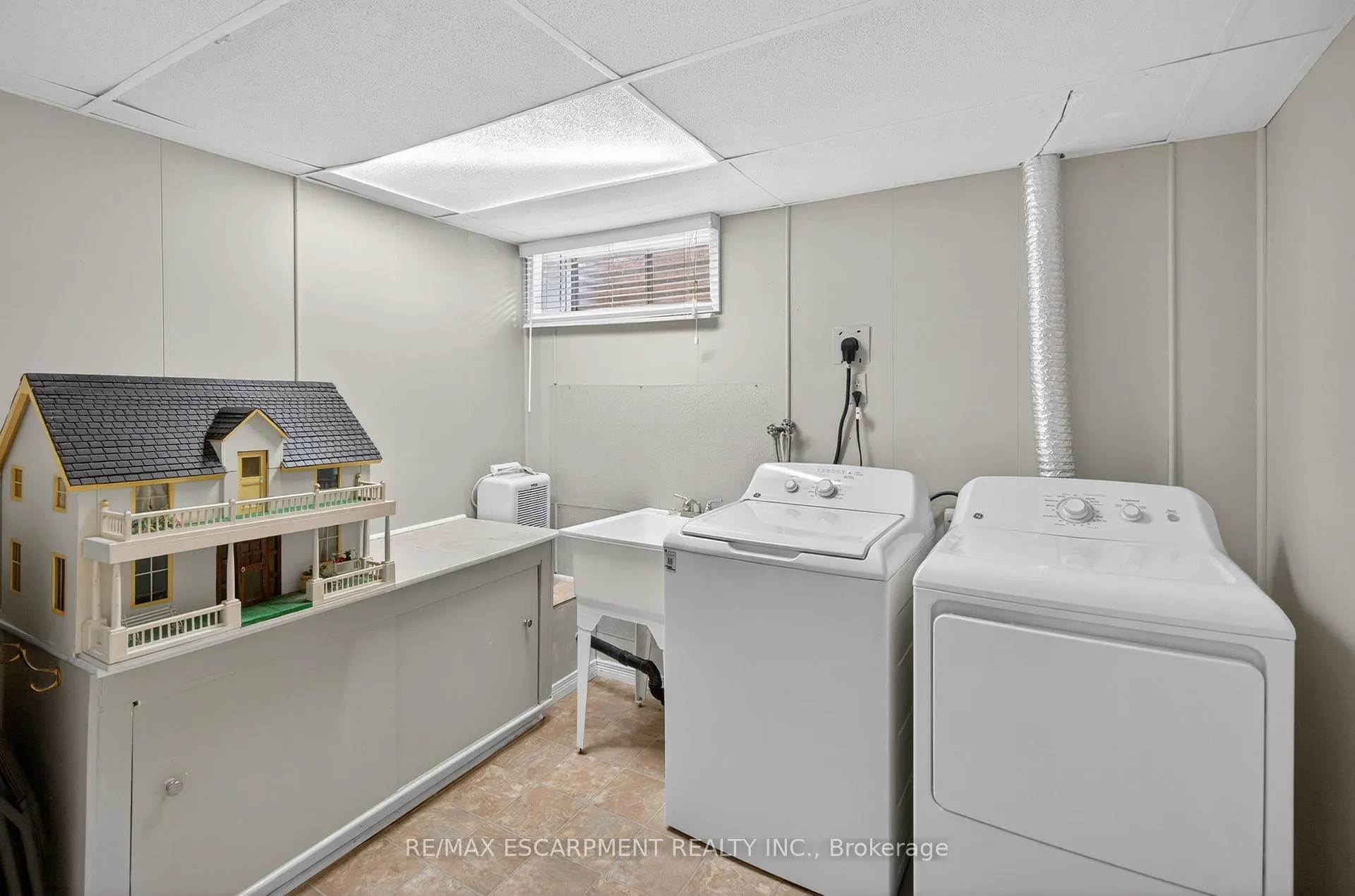 Photo 23 of 72 Boston Crescent, Hamilton, Berrisfield — HOMEH