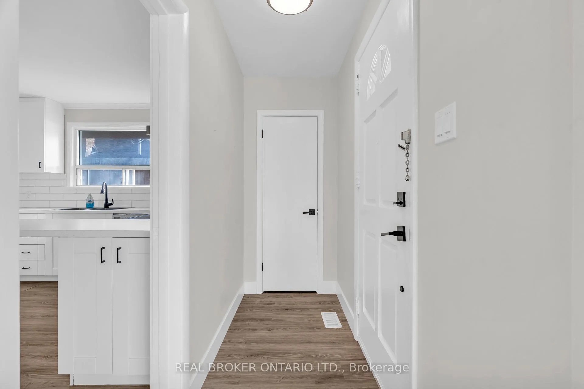 Photo 5 of 220 Bruce Street, Kitchener — HOMEH