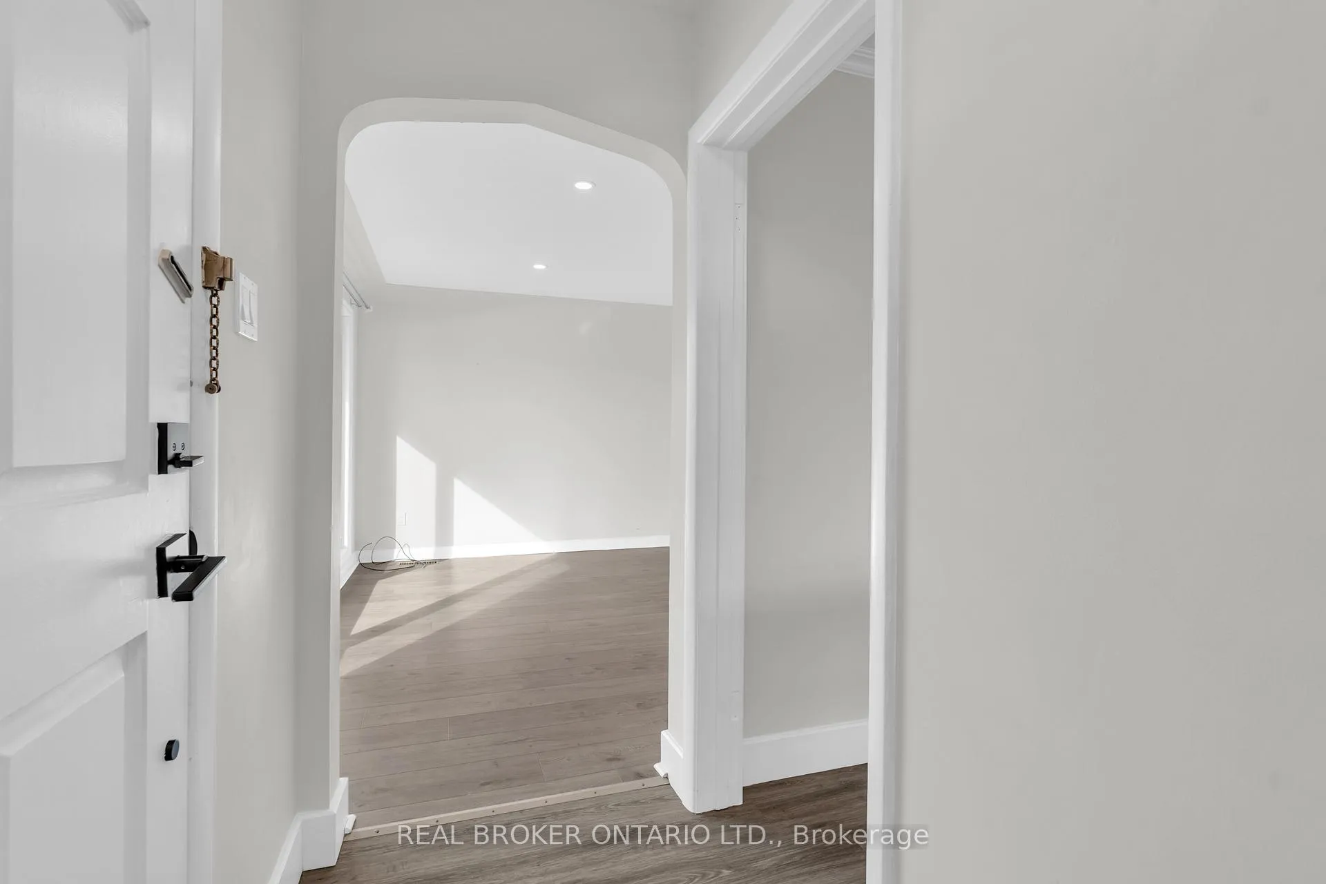 Photo 6 of 220 Bruce Street, Kitchener — HOMEH