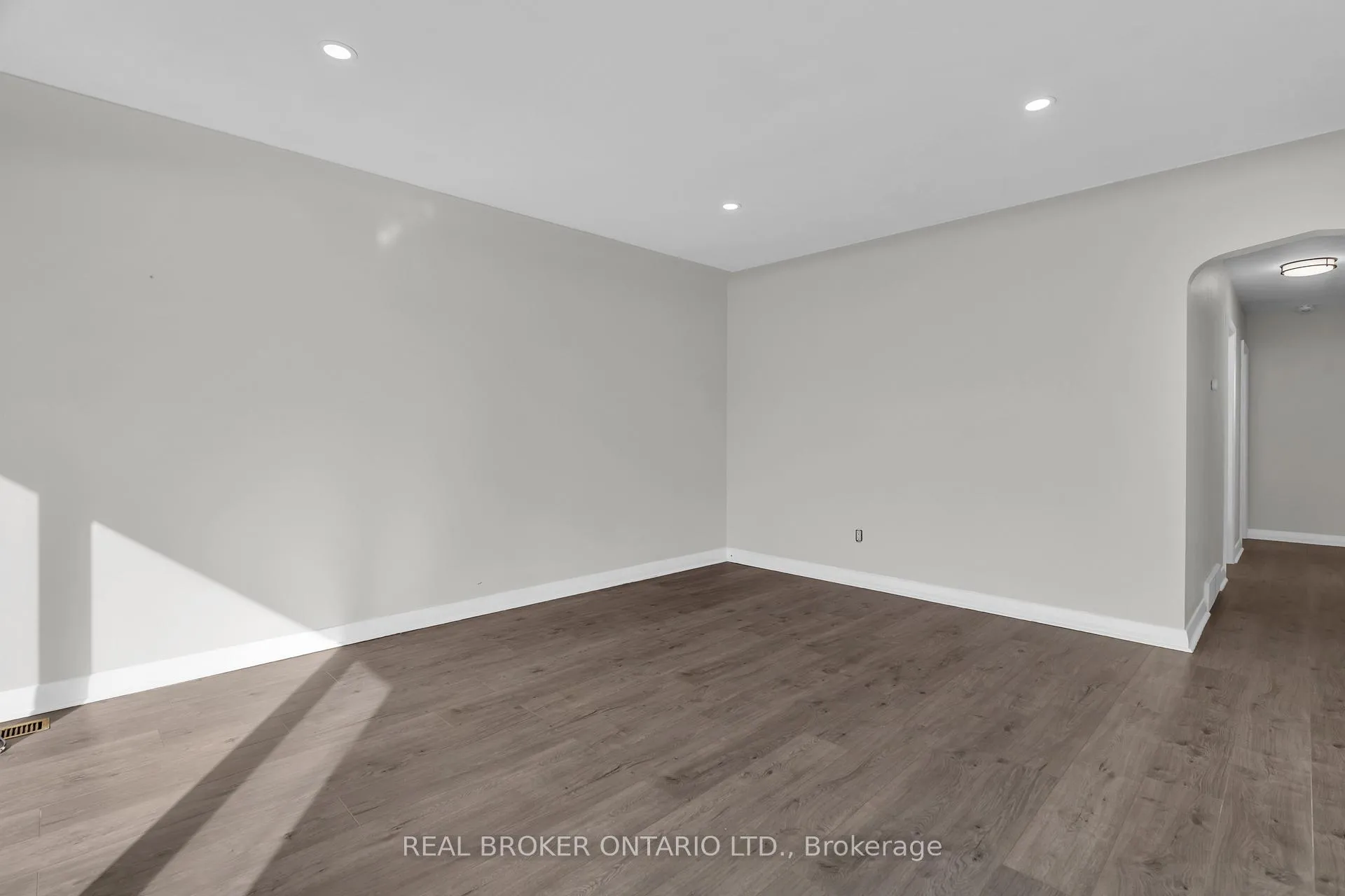 Photo 7 of 220 Bruce Street, Kitchener — HOMEH