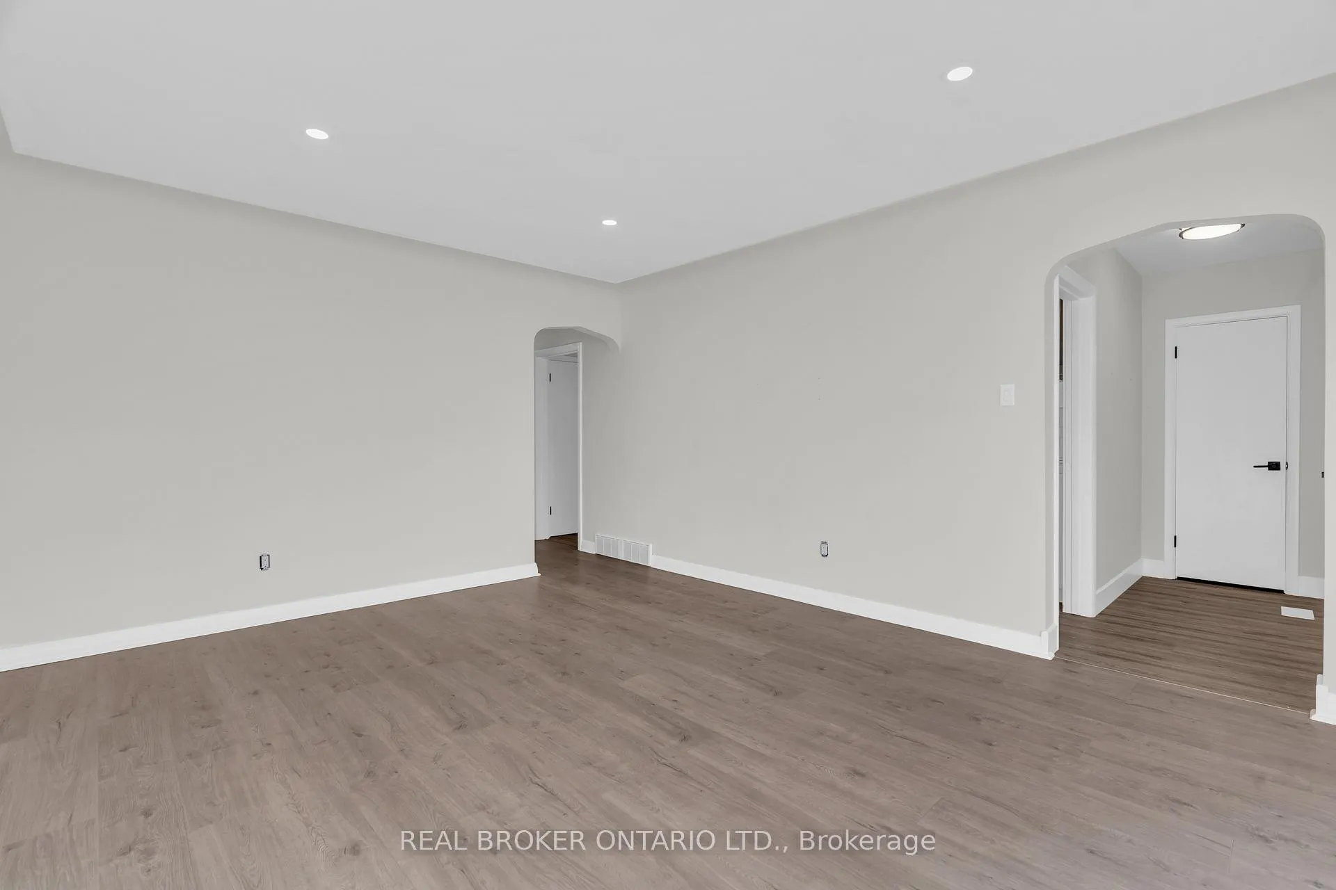 Photo 8 of 220 Bruce Street, Kitchener — HOMEH