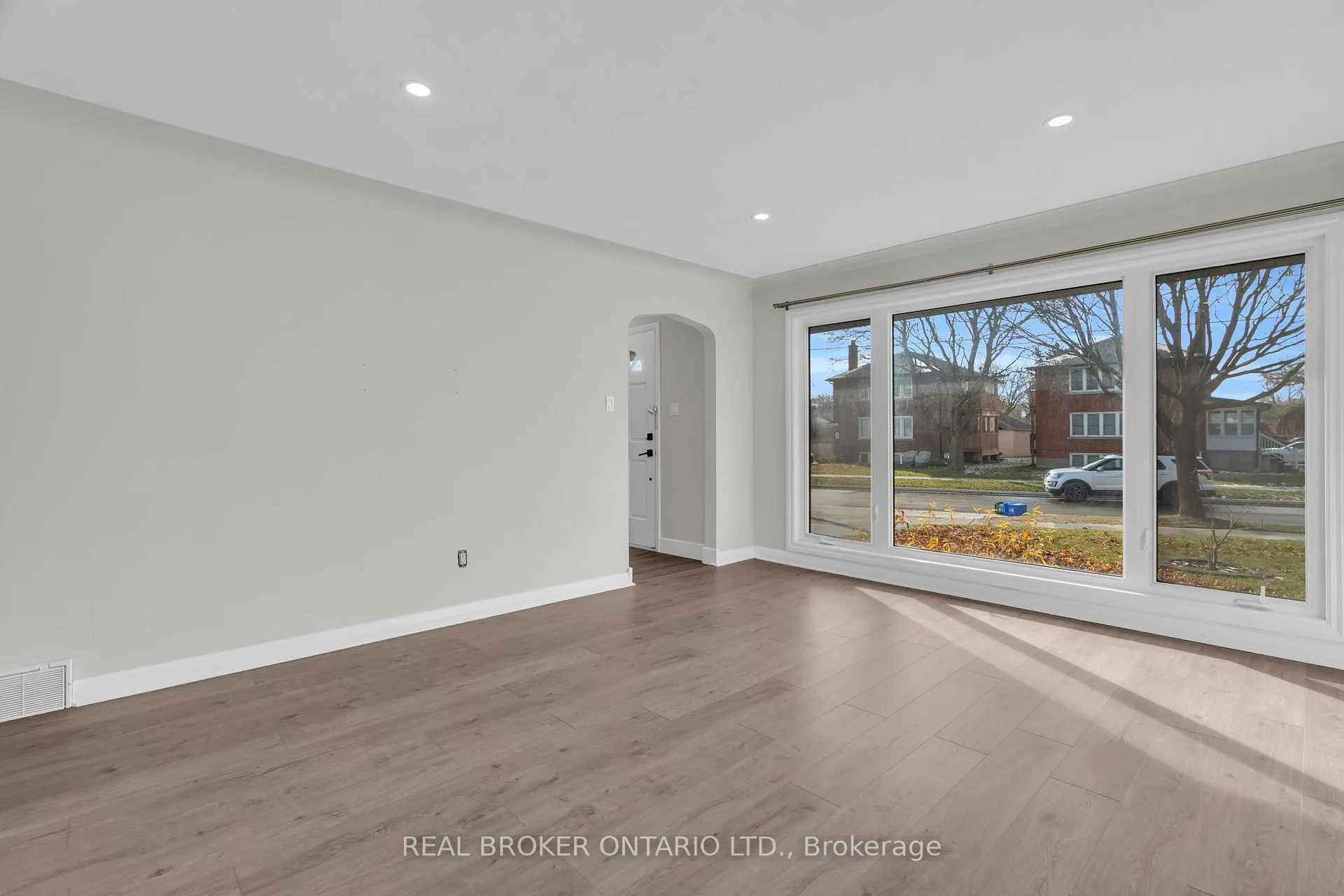 Photo 9 of 220 Bruce Street, Kitchener — HOMEH