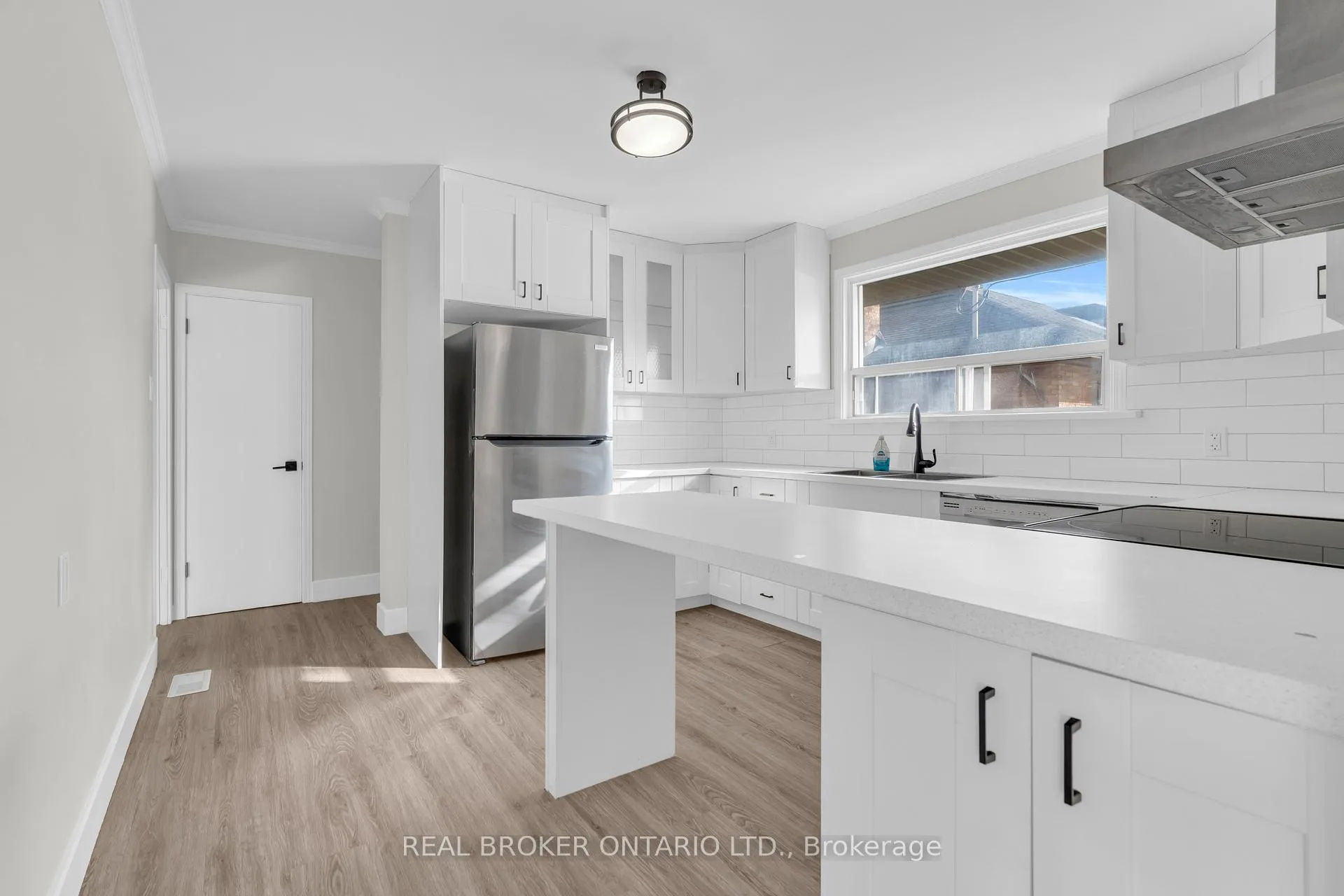 Photo 10 of 220 Bruce Street, Kitchener — HOMEH
