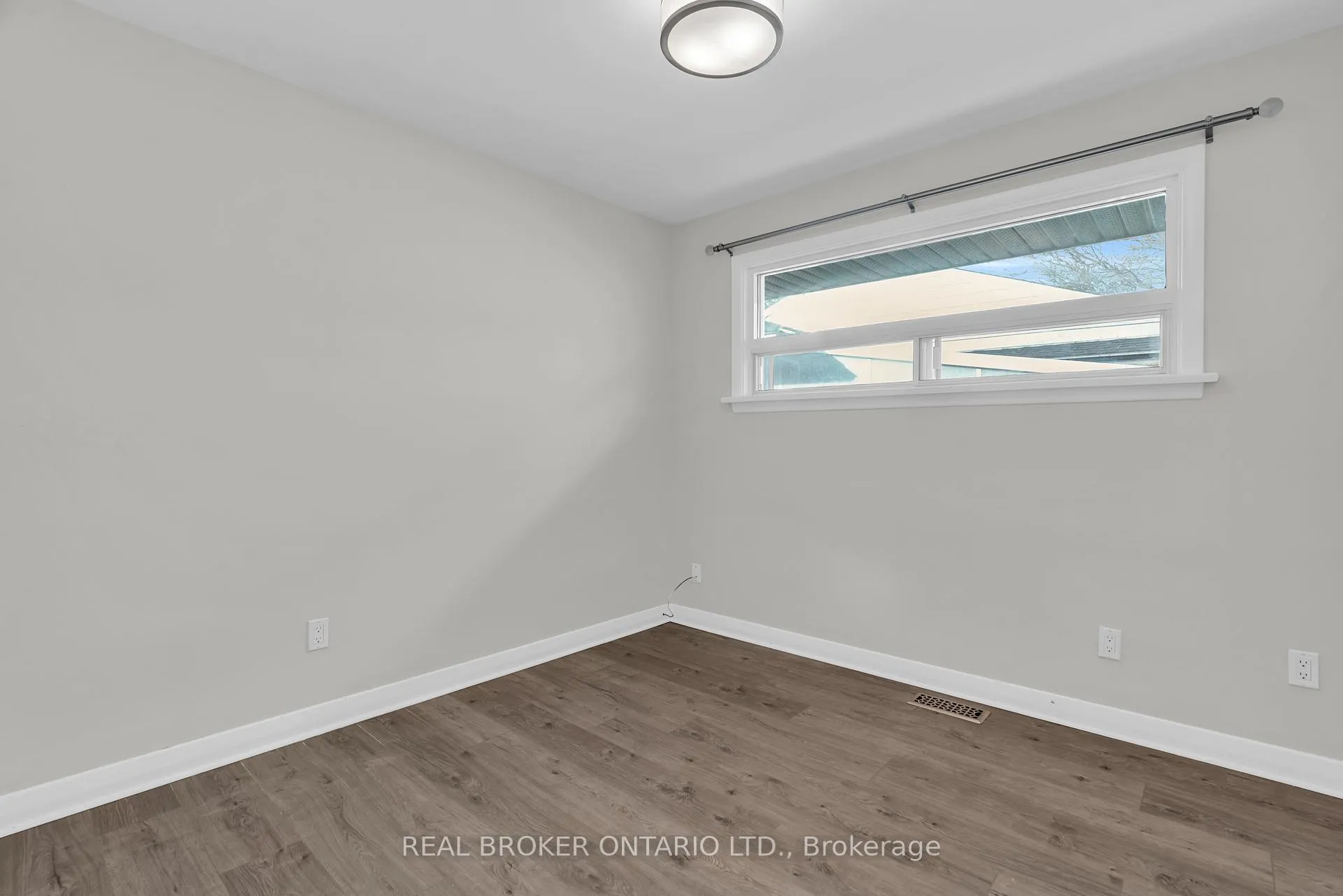Photo 17 of 220 Bruce Street, Kitchener — HOMEH