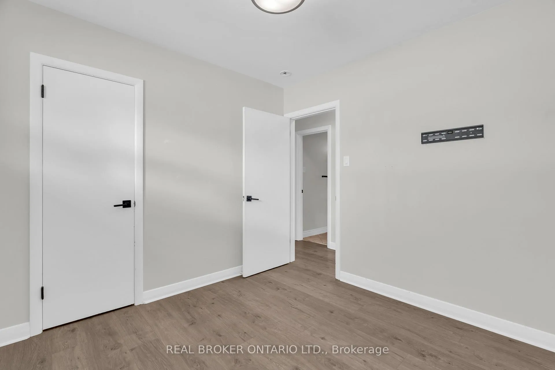 Photo 18 of 220 Bruce Street, Kitchener — HOMEH