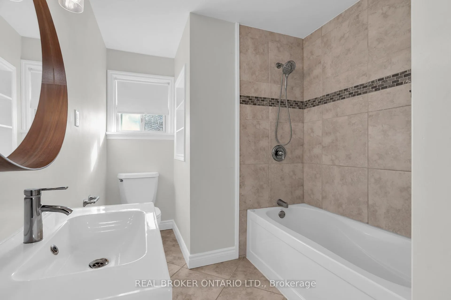 Photo 19 of 220 Bruce Street, Kitchener — HOMEH
