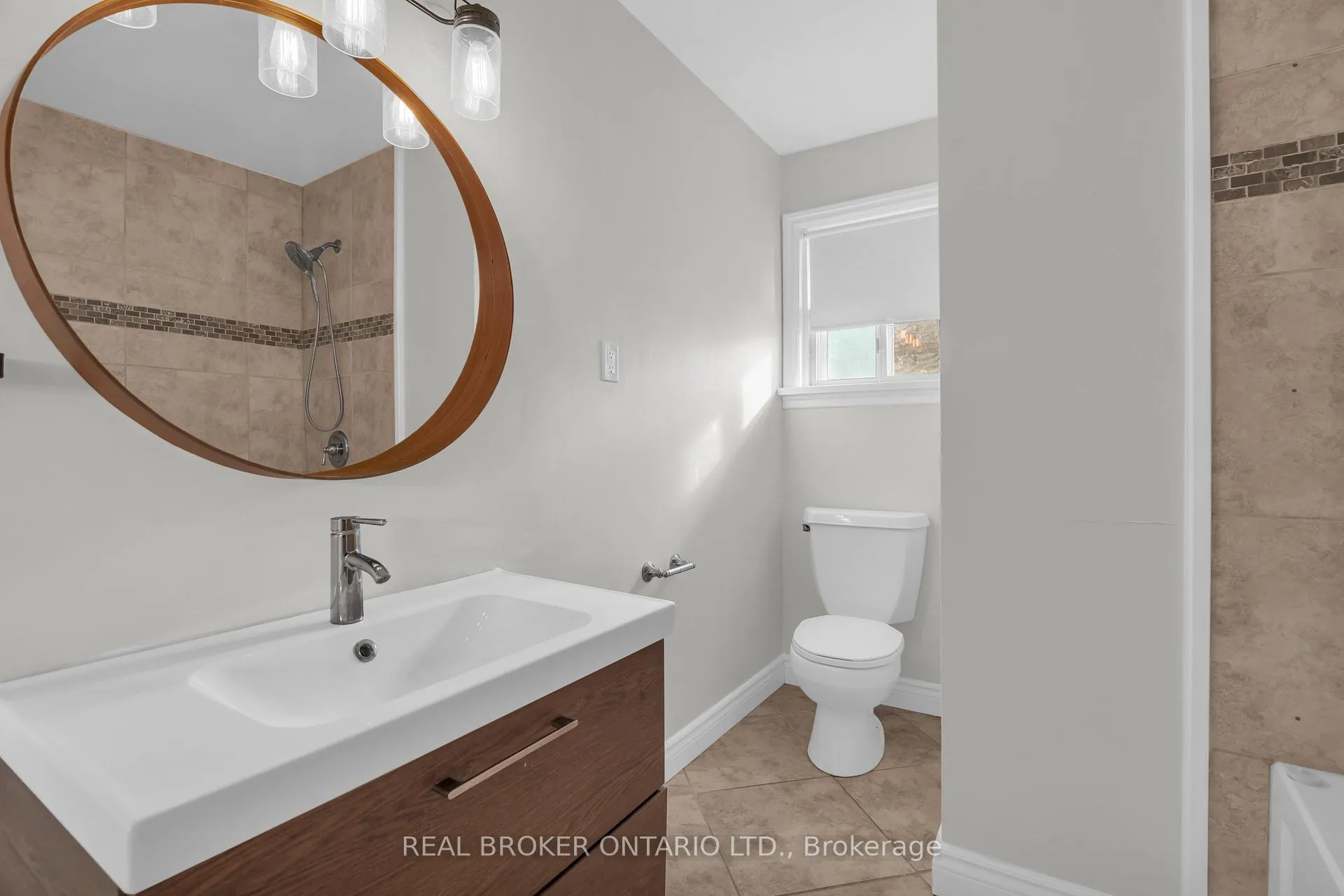 Photo 20 of 220 Bruce Street, Kitchener — HOMEH