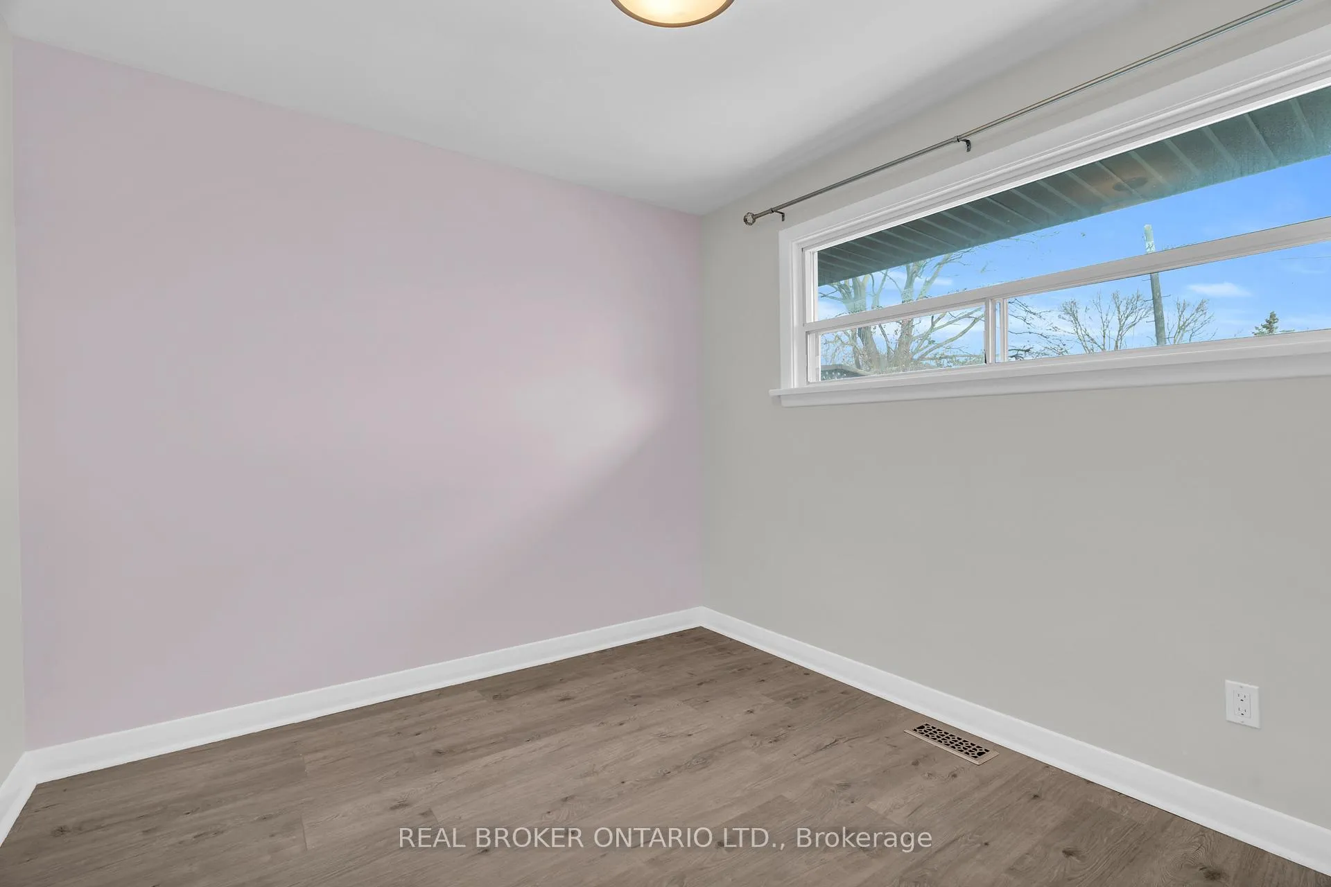 Photo 21 of 220 Bruce Street, Kitchener — HOMEH