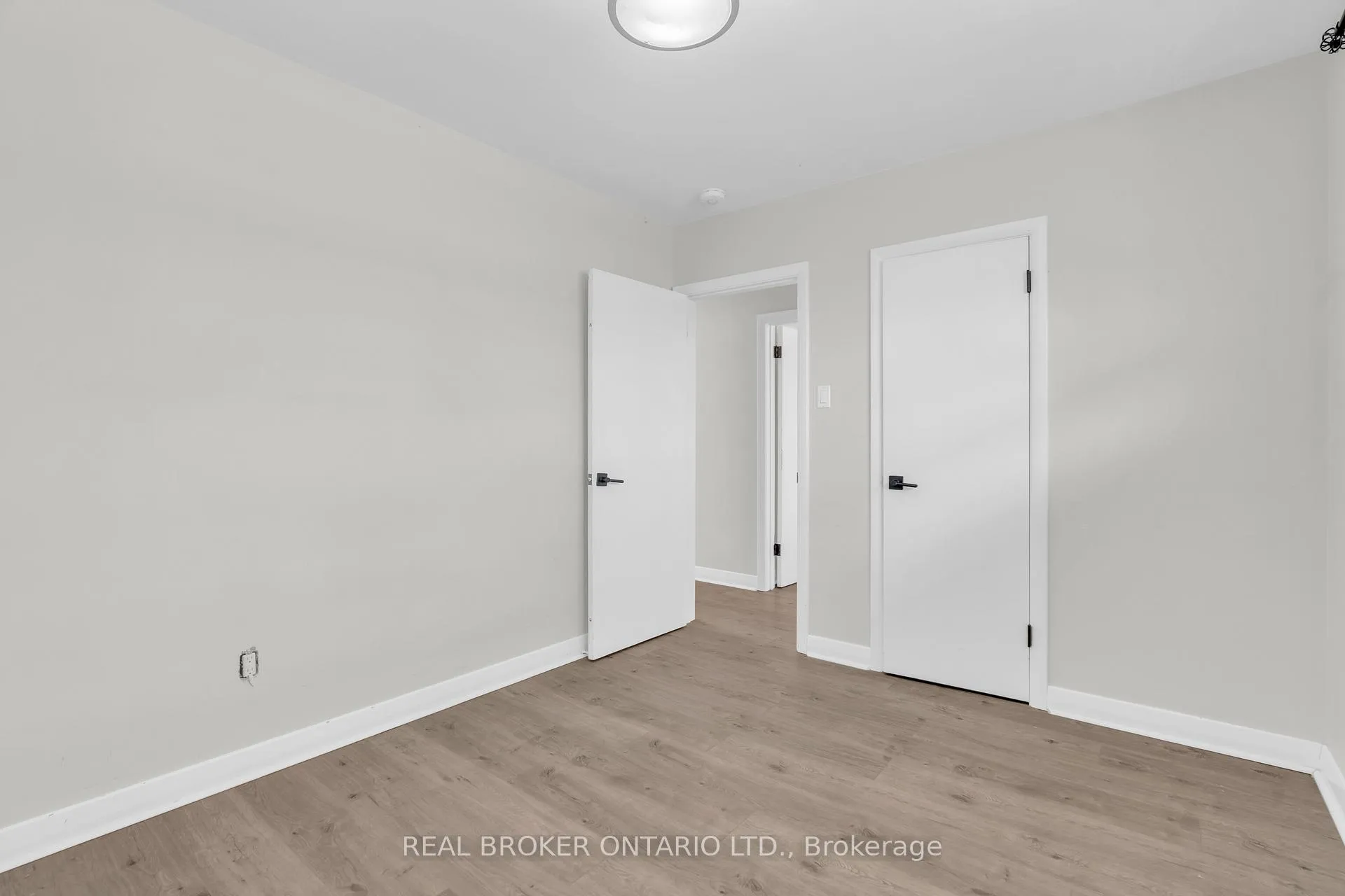 Photo 25 of 220 Bruce Street, Kitchener — HOMEH