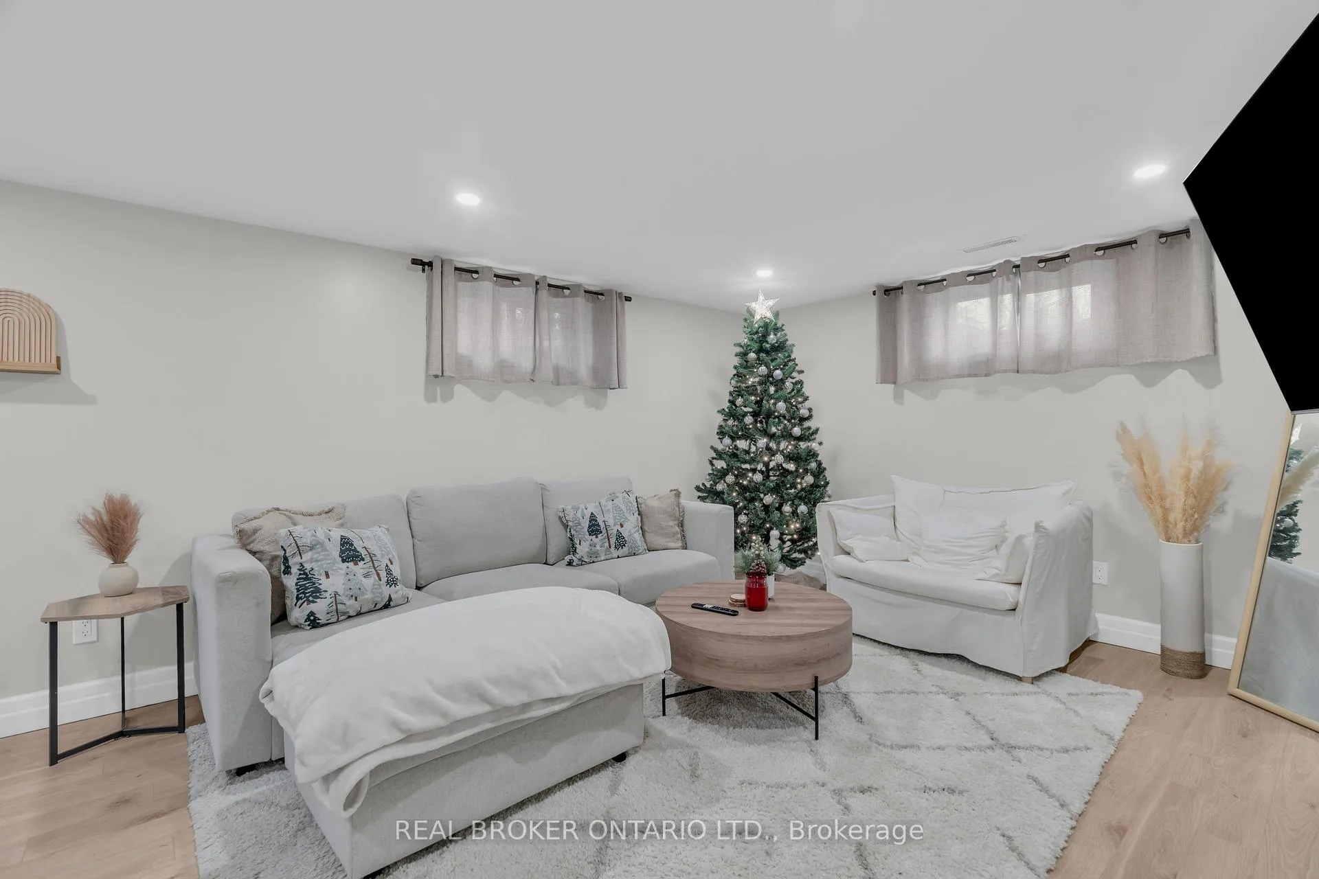 Photo 29 of 220 Bruce Street, Kitchener — HOMEH