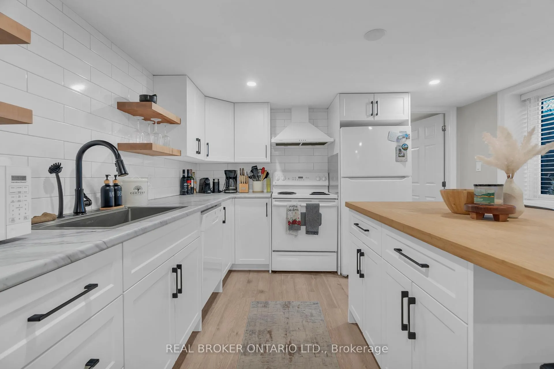Photo 32 of 220 Bruce Street, Kitchener — HOMEH