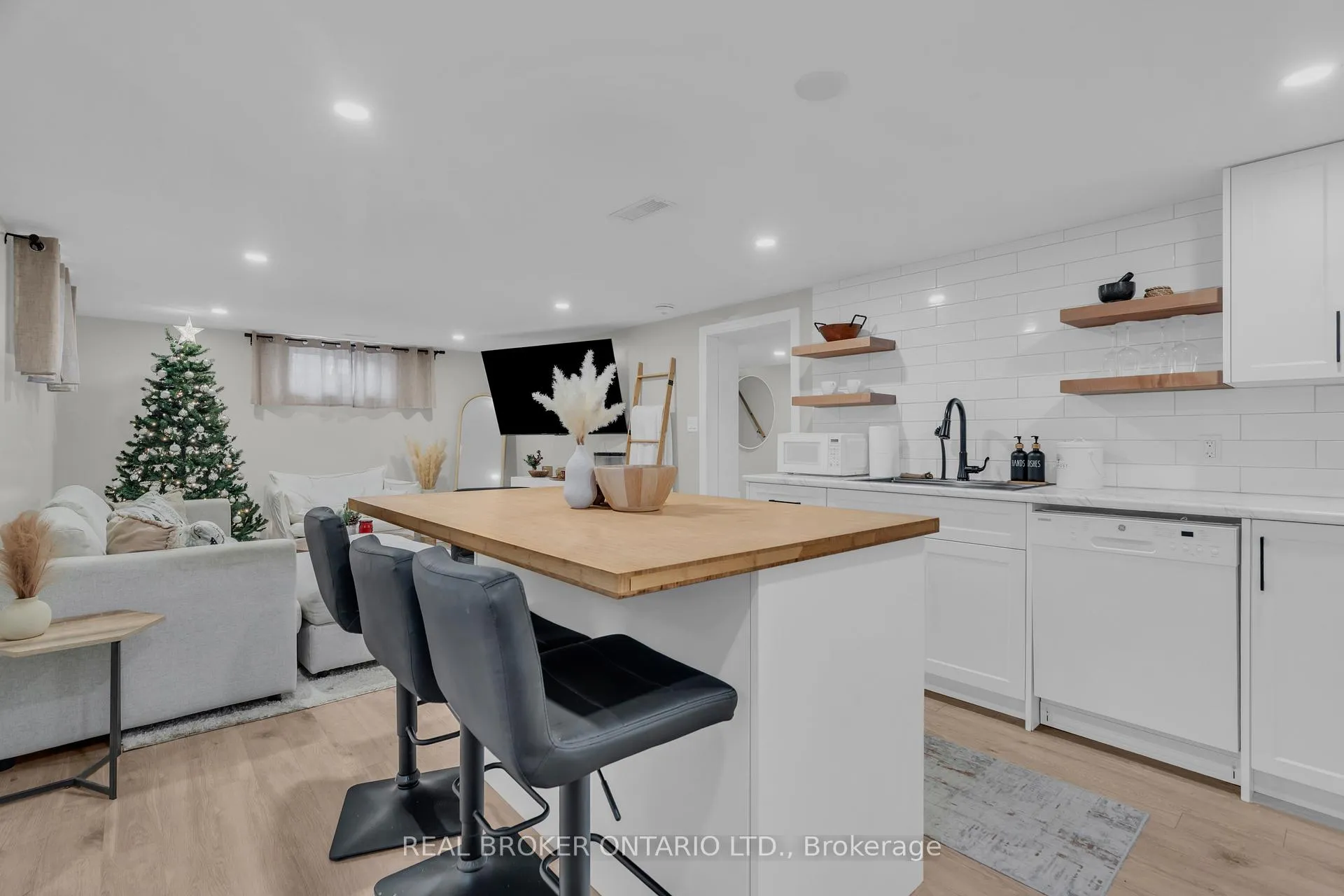 Photo 33 of 220 Bruce Street, Kitchener — HOMEH