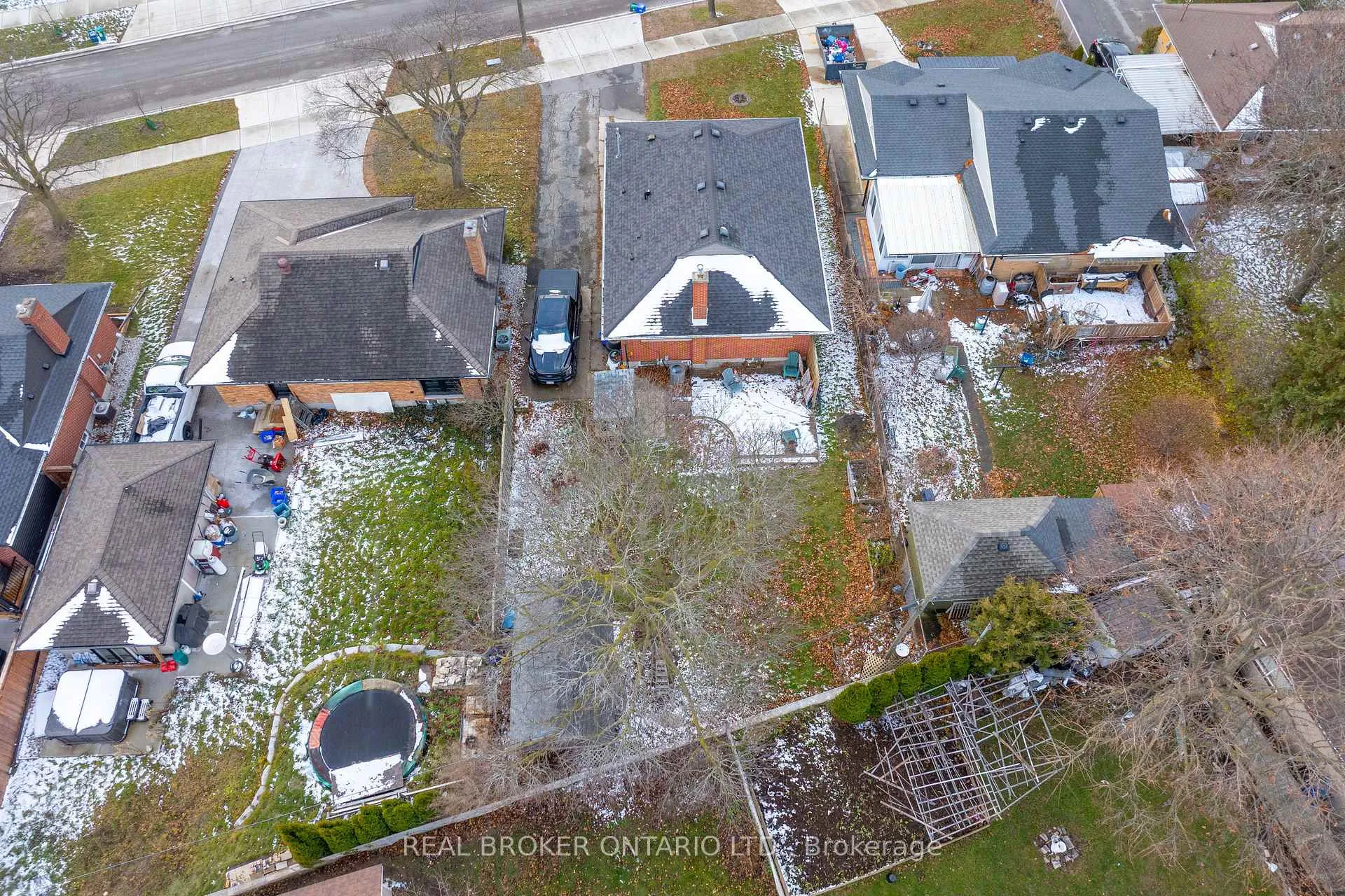 Photo 48 of 220 Bruce Street, Kitchener — HOMEH
