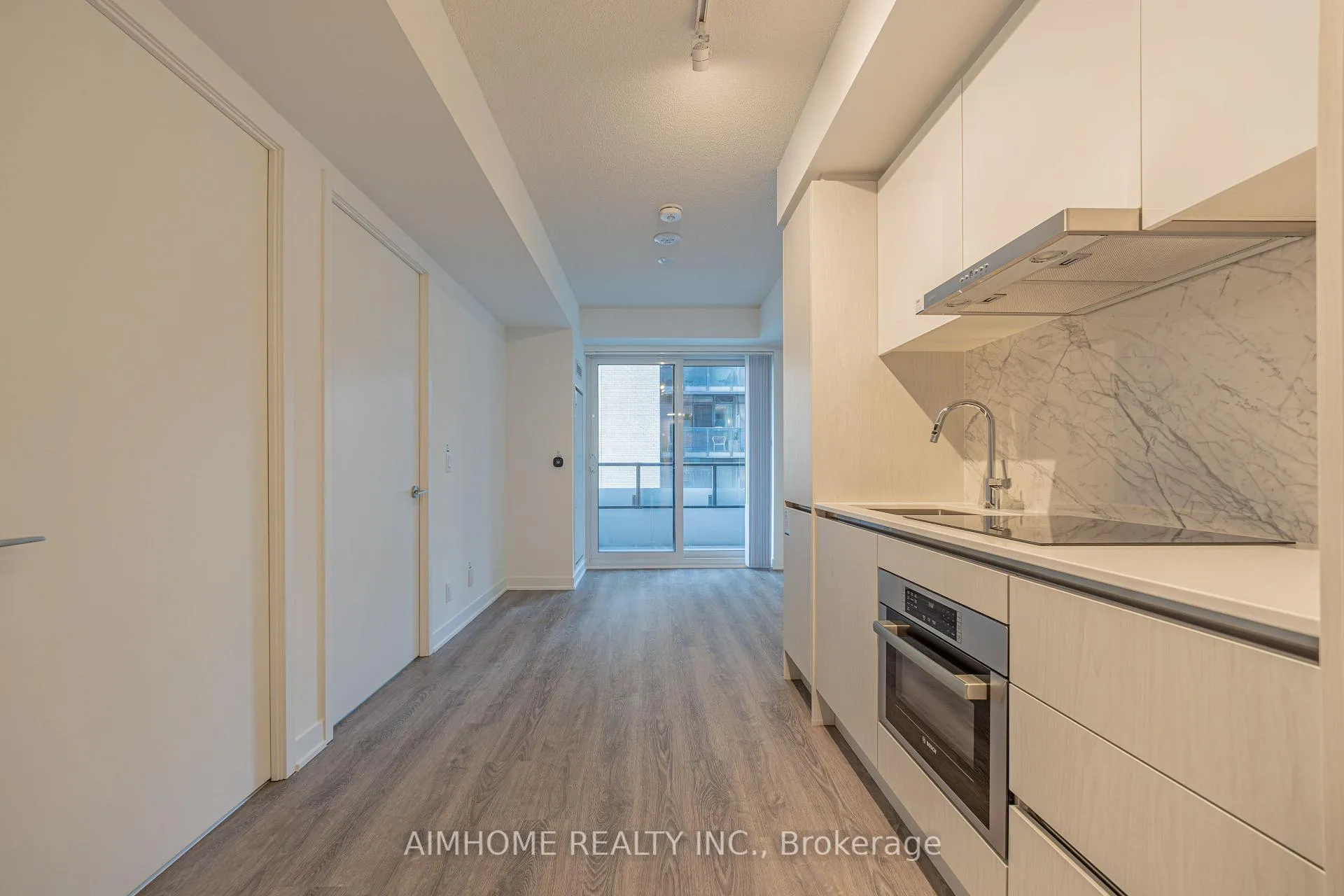 Photo 4 of Unit 718, 180 Front Street E, Toronto, Moss Park — HOMEH