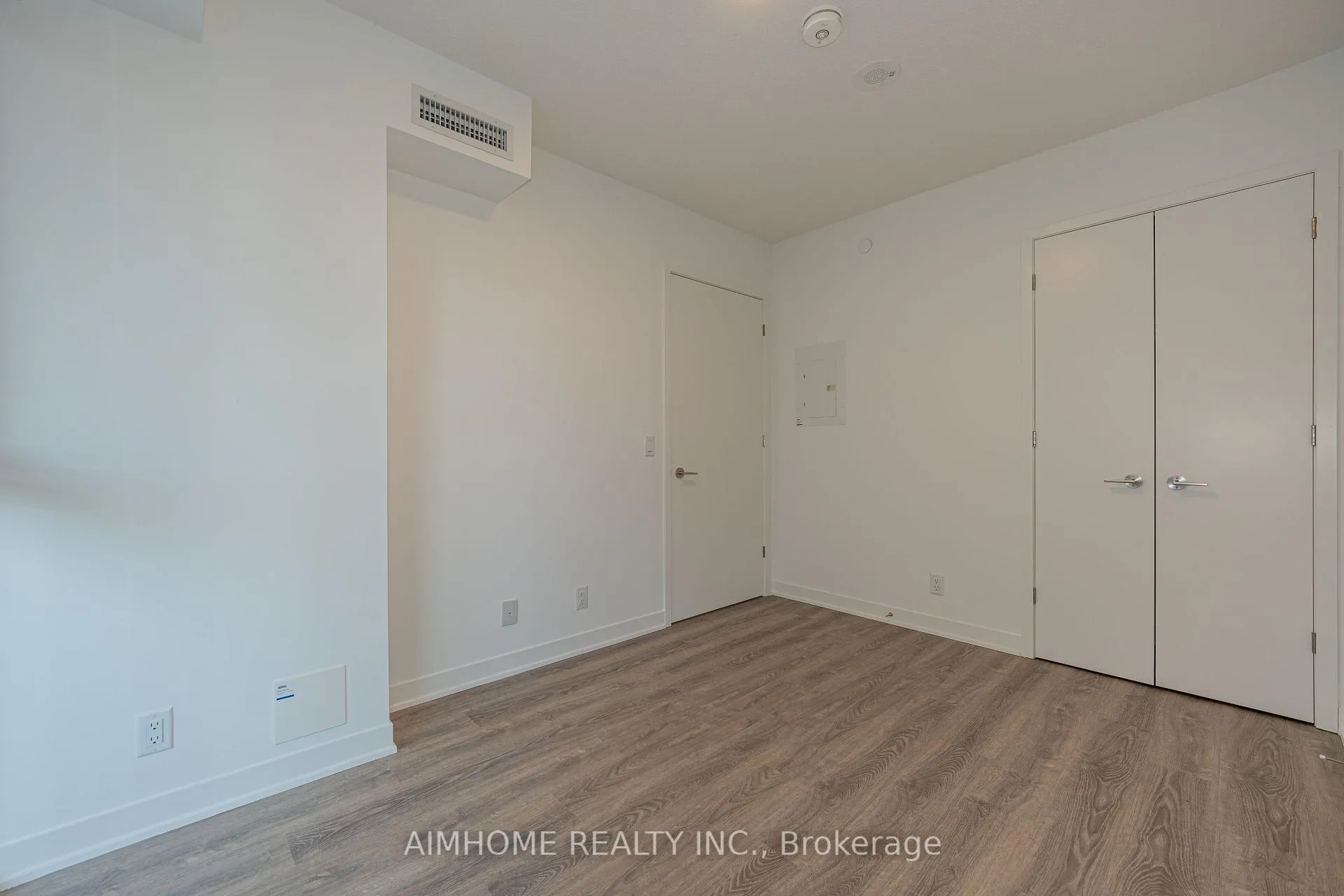 Photo 10 of Unit 718, 180 Front Street E, Toronto, Moss Park — HOMEH