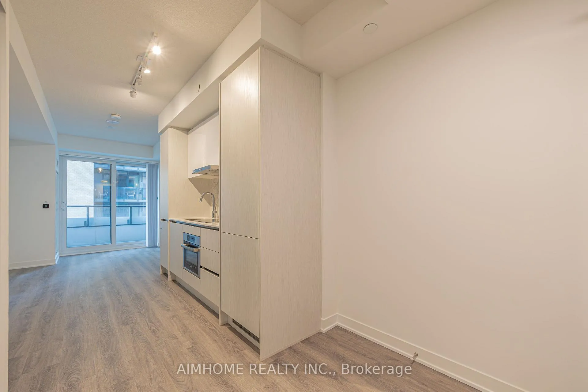 Photo 13 of Unit 718, 180 Front Street E, Toronto, Moss Park — HOMEH