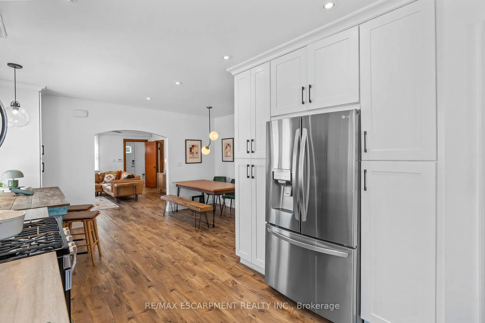 Photo 8 of 17 Davis Street W, Norfolk, Simcoe — HOMEH