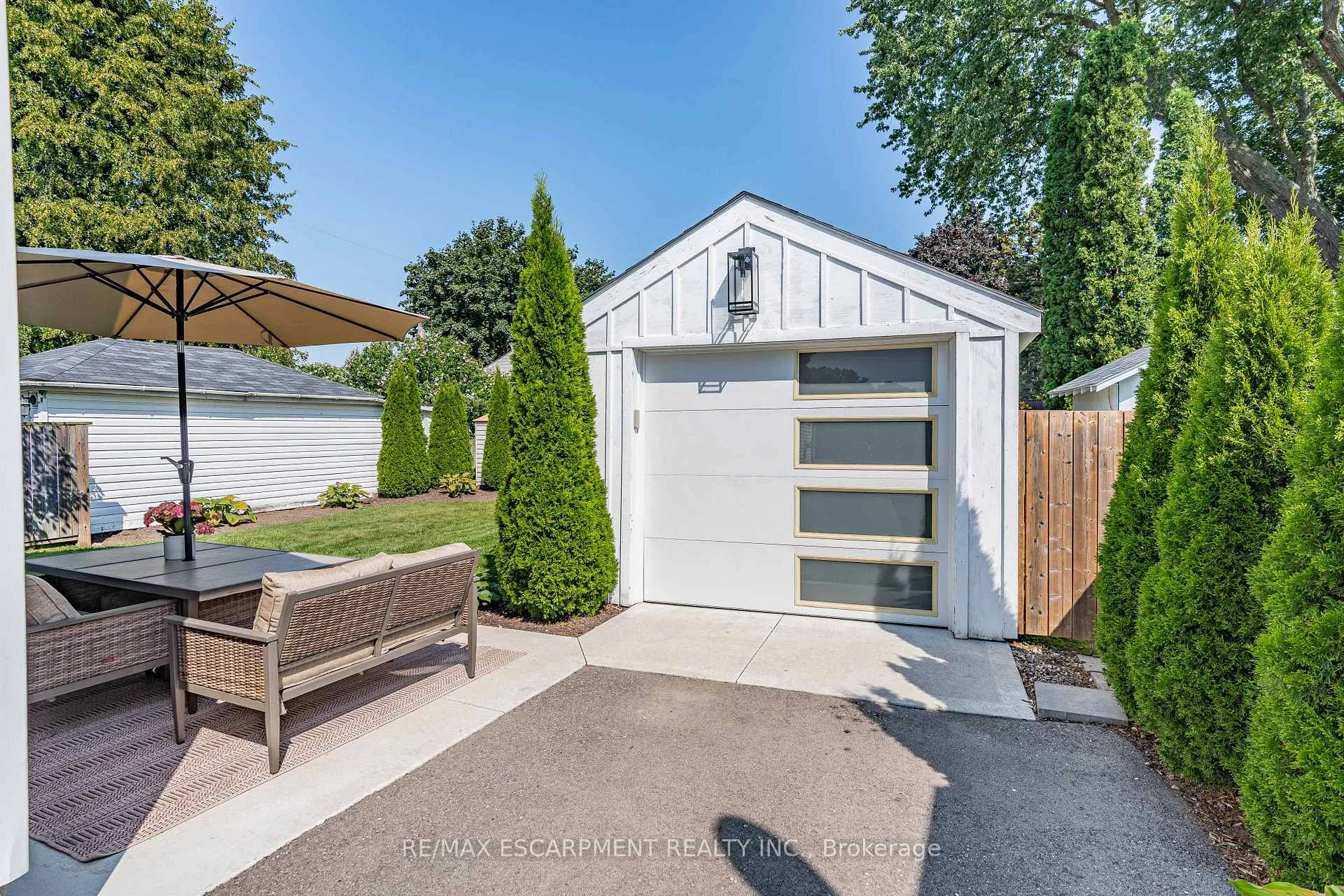 Photo 28 of 17 Davis Street W, Norfolk, Simcoe — HOMEH