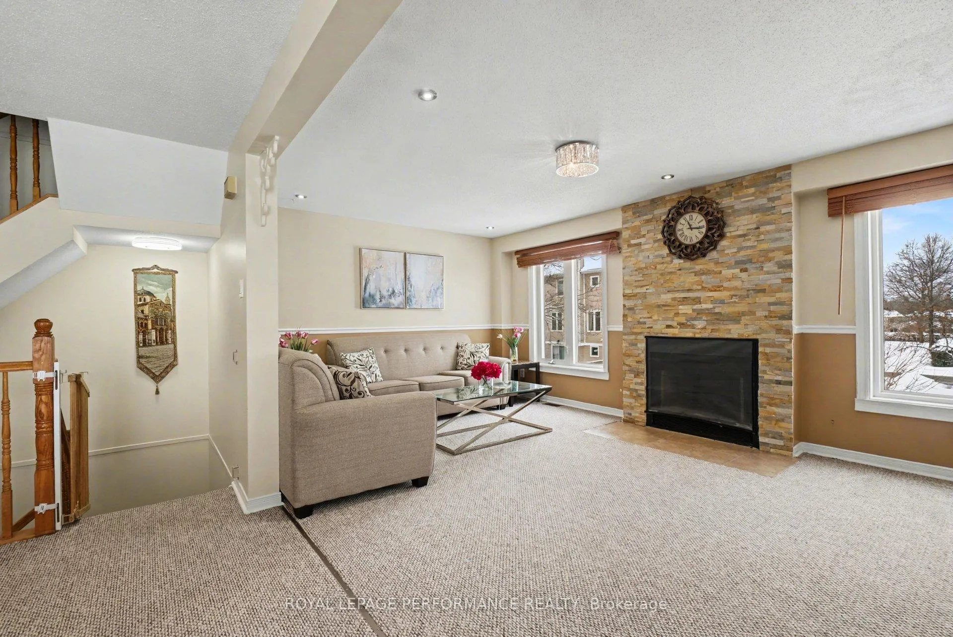 Photo 4 of 1931 Ashmont Street, Ottawa, Chapel Hill — HOMEH