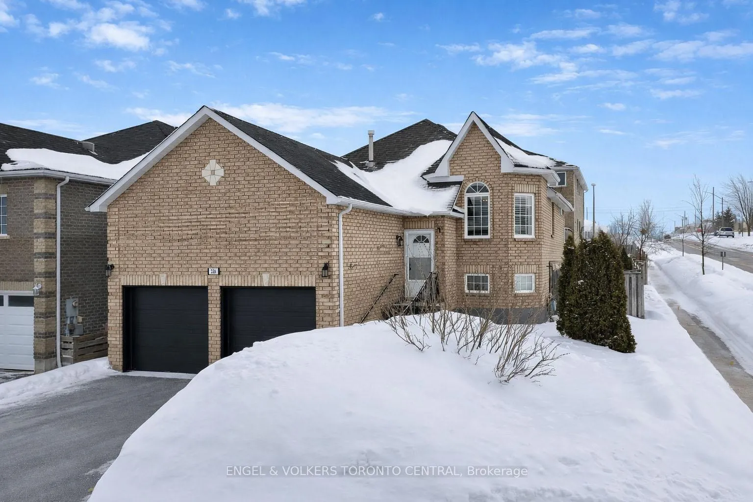 Front of 239 Country Lane