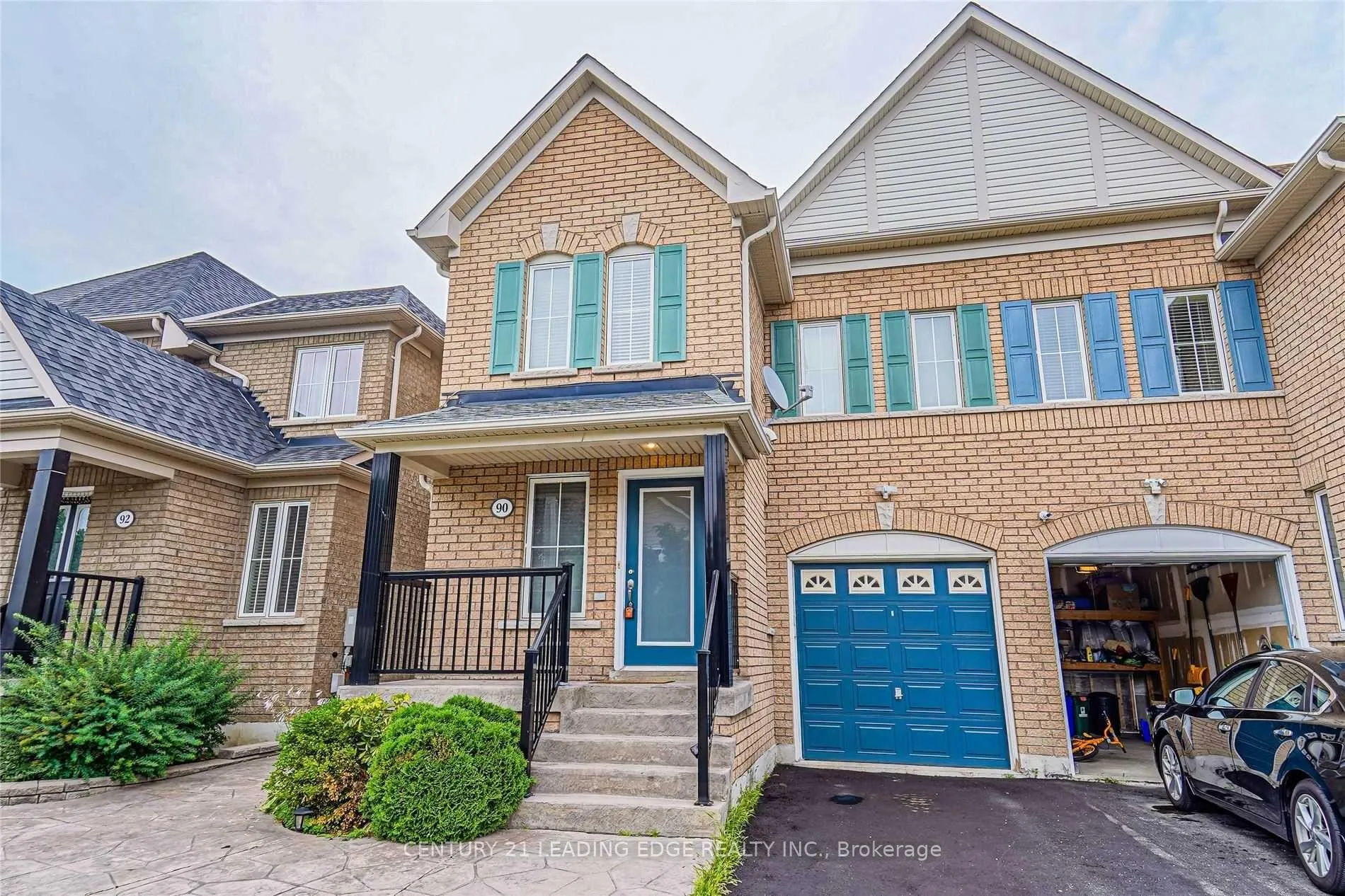 Photo 2 of 90 Carpendale Crescent, Ajax, Northeast Ajax — HOMEH