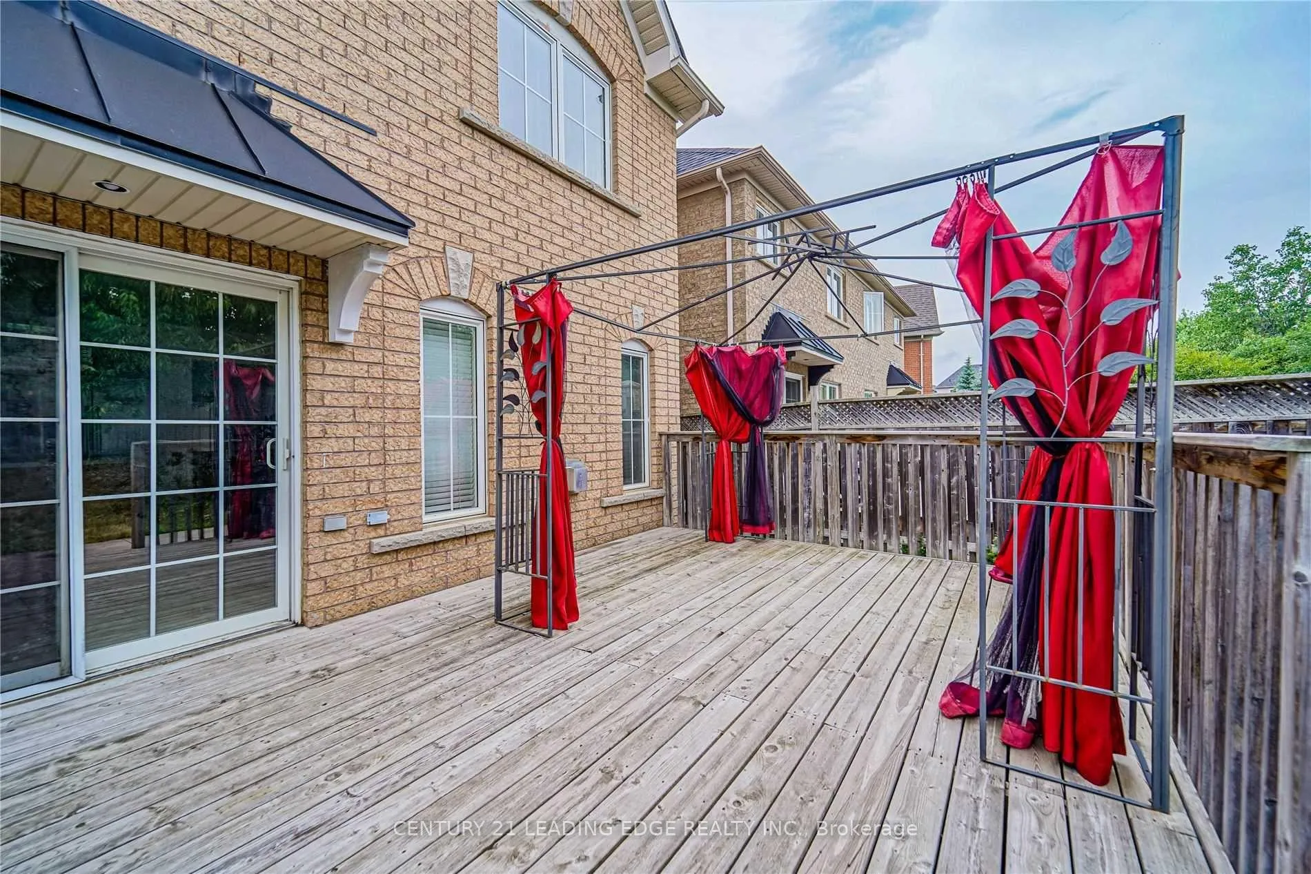Photo 10 of 90 Carpendale Crescent, Ajax, Northeast Ajax — HOMEH