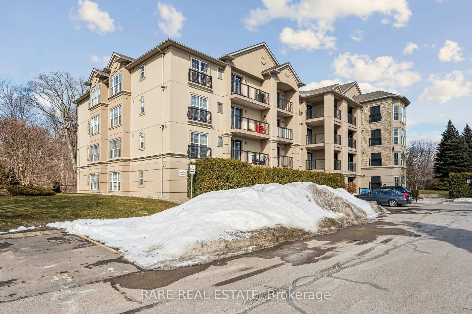 Photo 2 of Unit 101, 2075 Appleby Line, Burlington, Uptown — HOMEH