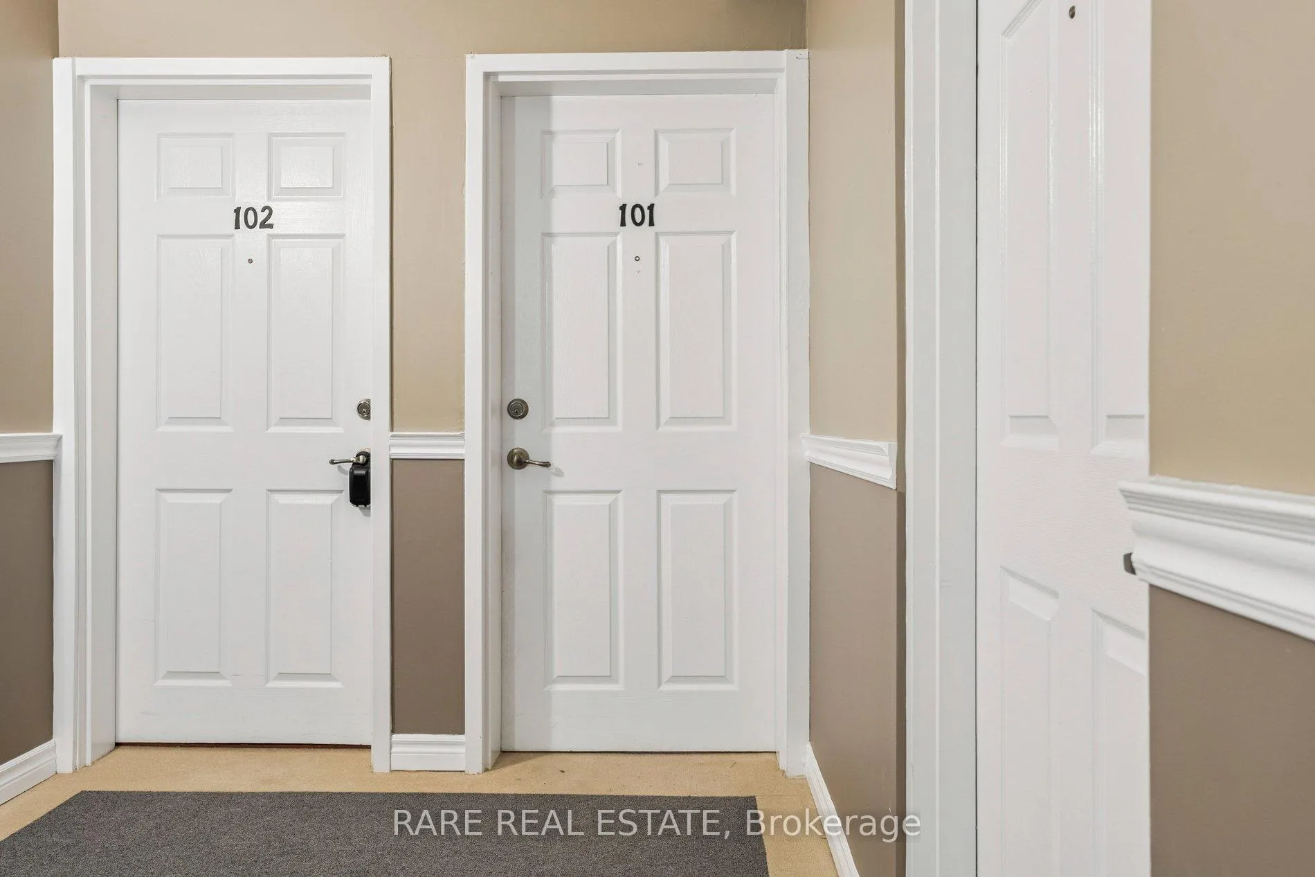 Photo 4 of Unit 101, 2075 Appleby Line, Burlington, Uptown — HOMEH