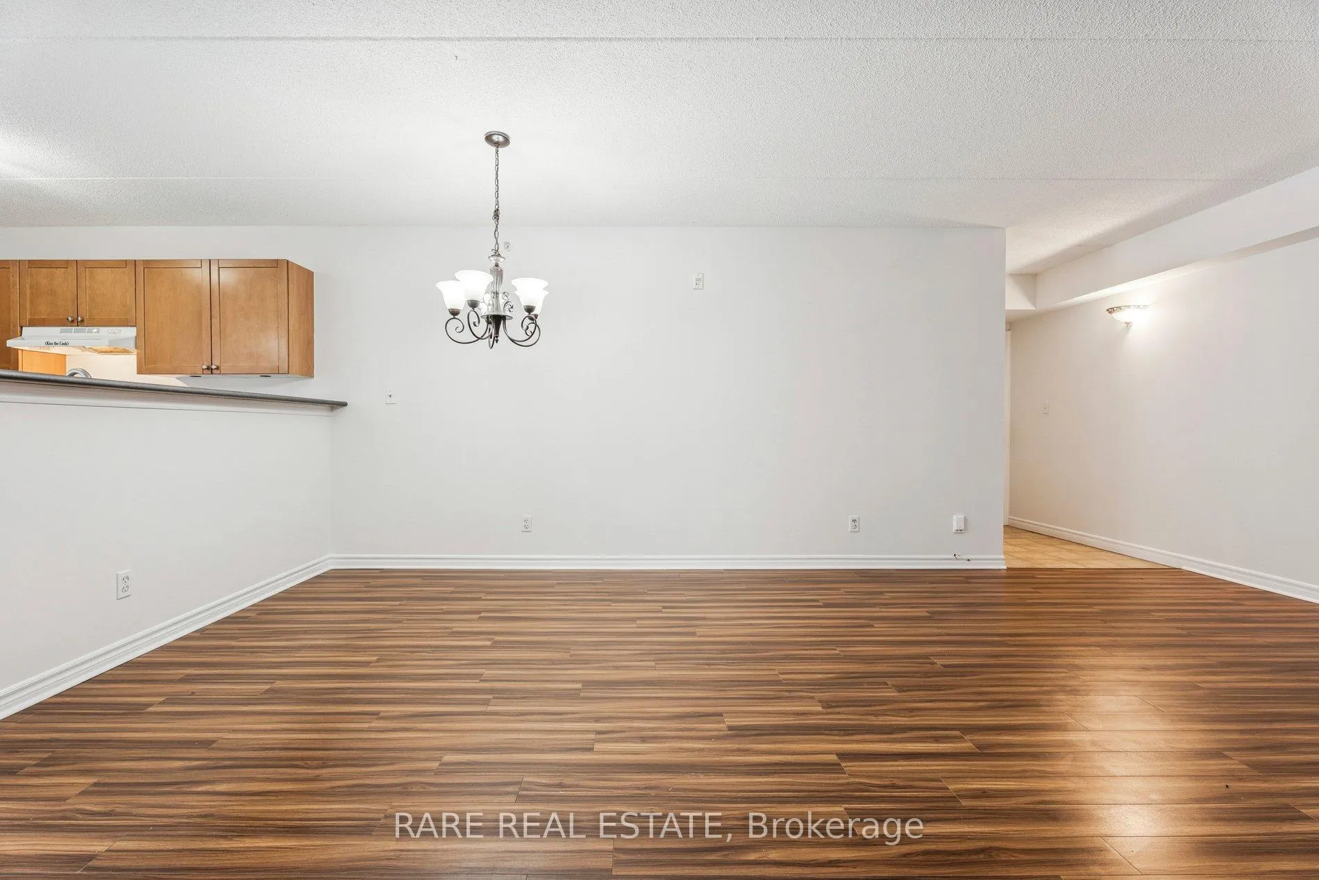 Photo 6 of Unit 101, 2075 Appleby Line, Burlington, Uptown — HOMEH
