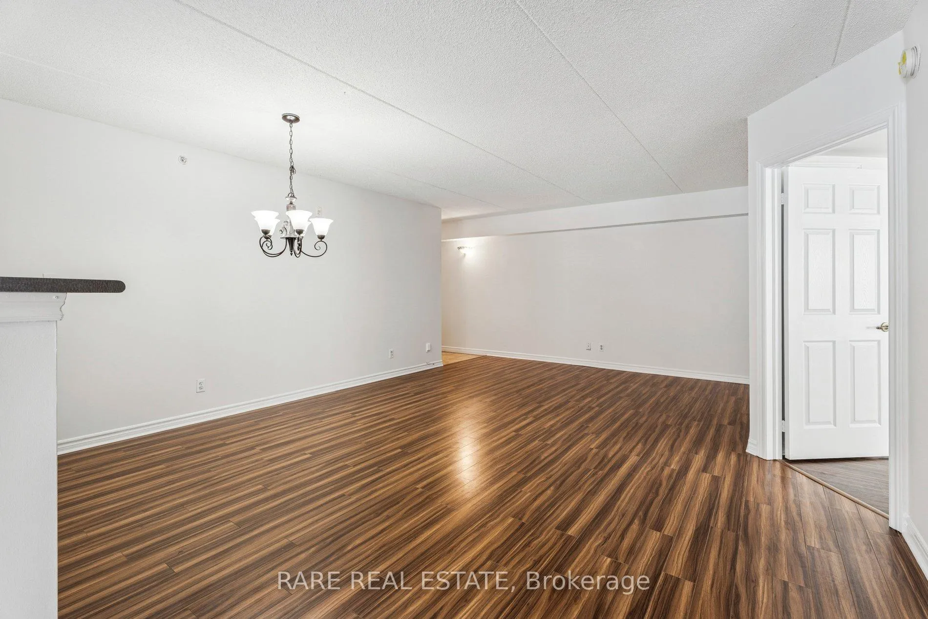 Photo 8 of Unit 101, 2075 Appleby Line, Burlington, Uptown — HOMEH