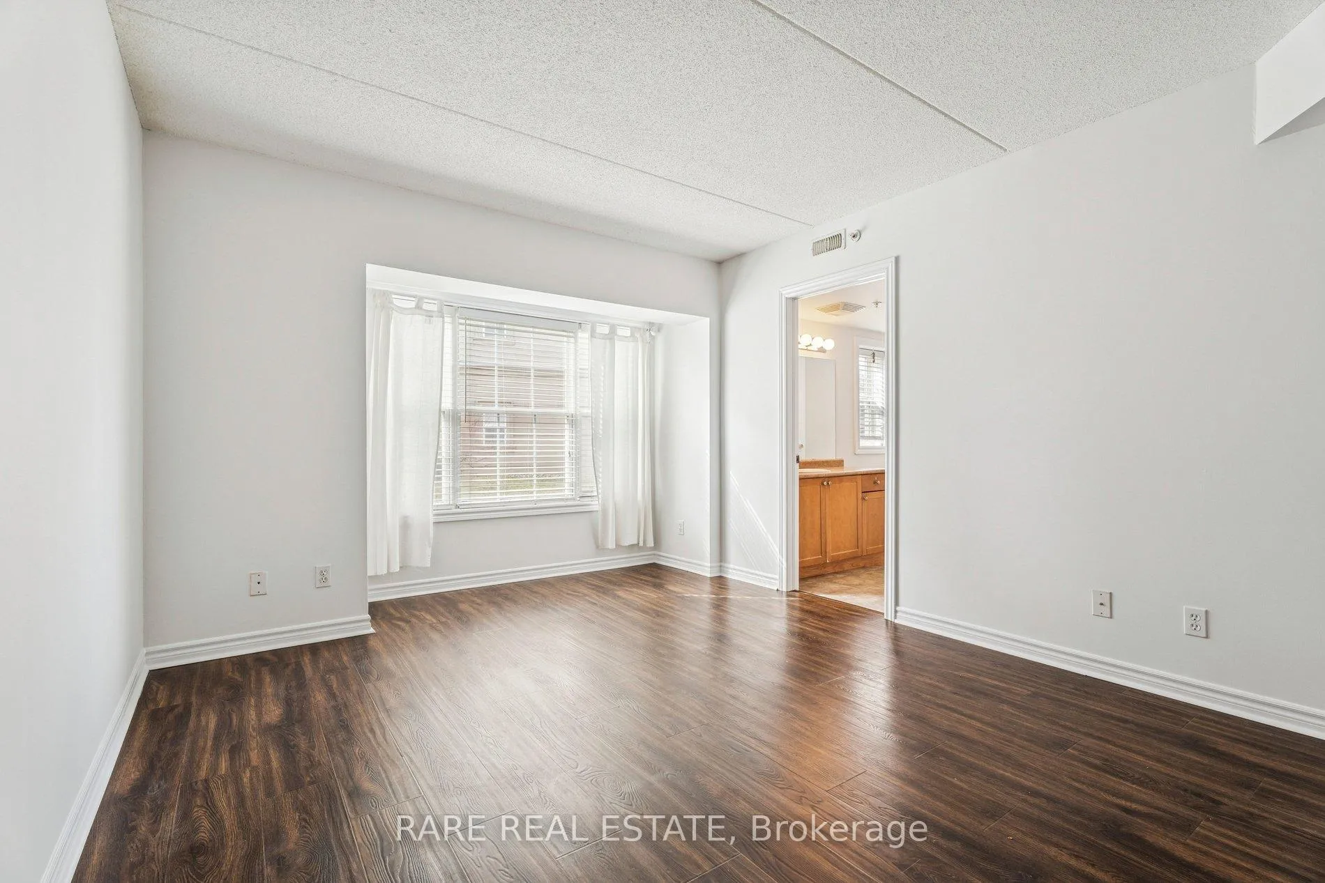 Photo 16 of Unit 101, 2075 Appleby Line, Burlington, Uptown — HOMEH