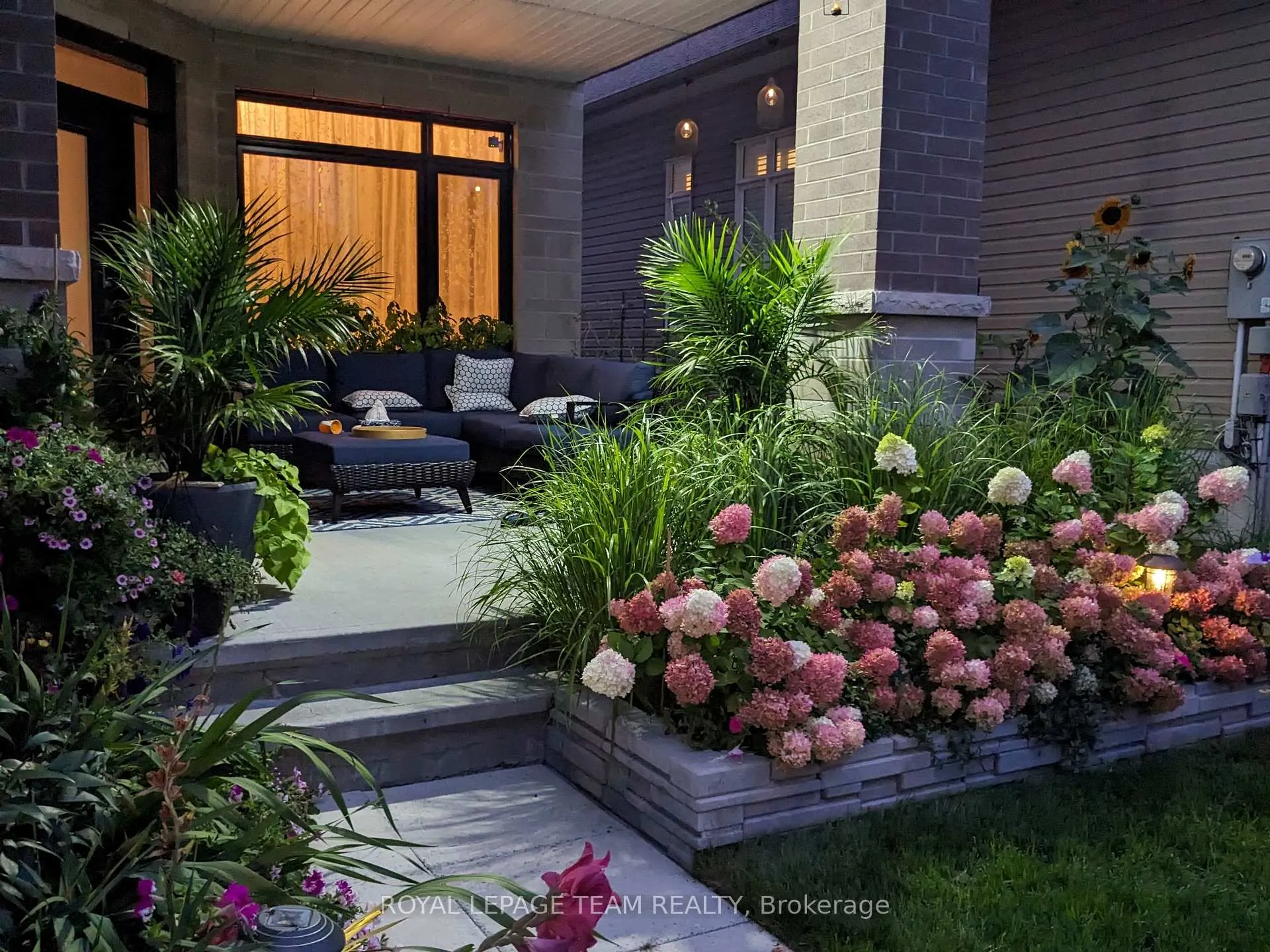 Photo 3 of 138 Stonemeadow Drive, Ottawa, Kanata - Bridlewood — HOMEH