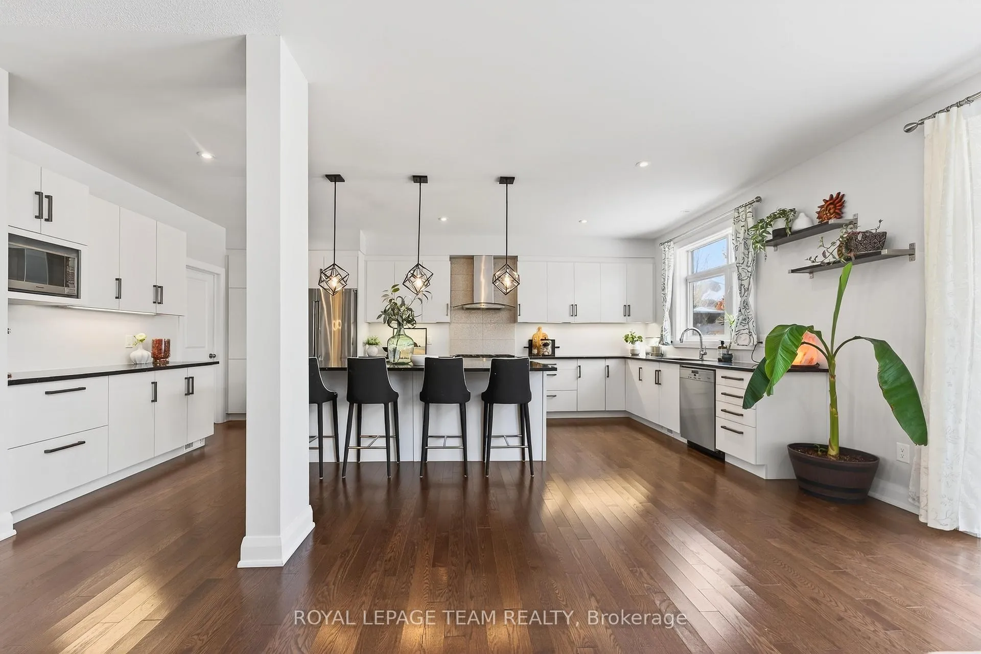 Photo 13 of 138 Stonemeadow Drive, Ottawa, Kanata - Bridlewood — HOMEH