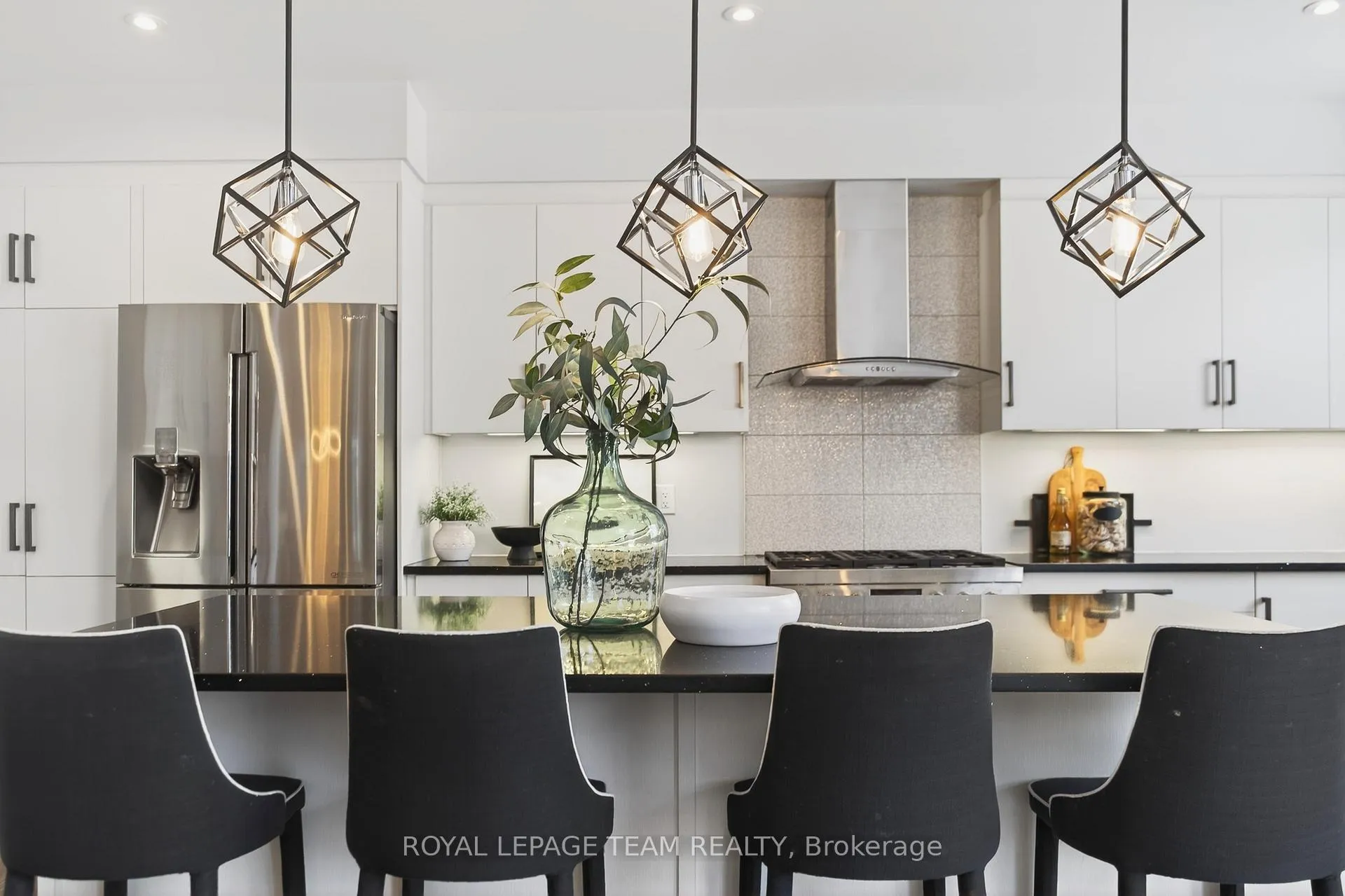Photo 14 of 138 Stonemeadow Drive, Ottawa, Kanata - Bridlewood — HOMEH