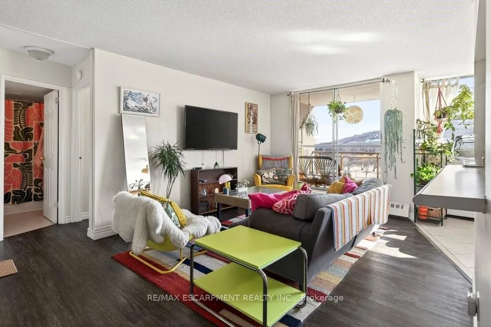 Photo 9 of Unit 906, 1950 Main Street W, Hamilton, Ainslie Wood — HOMEH
