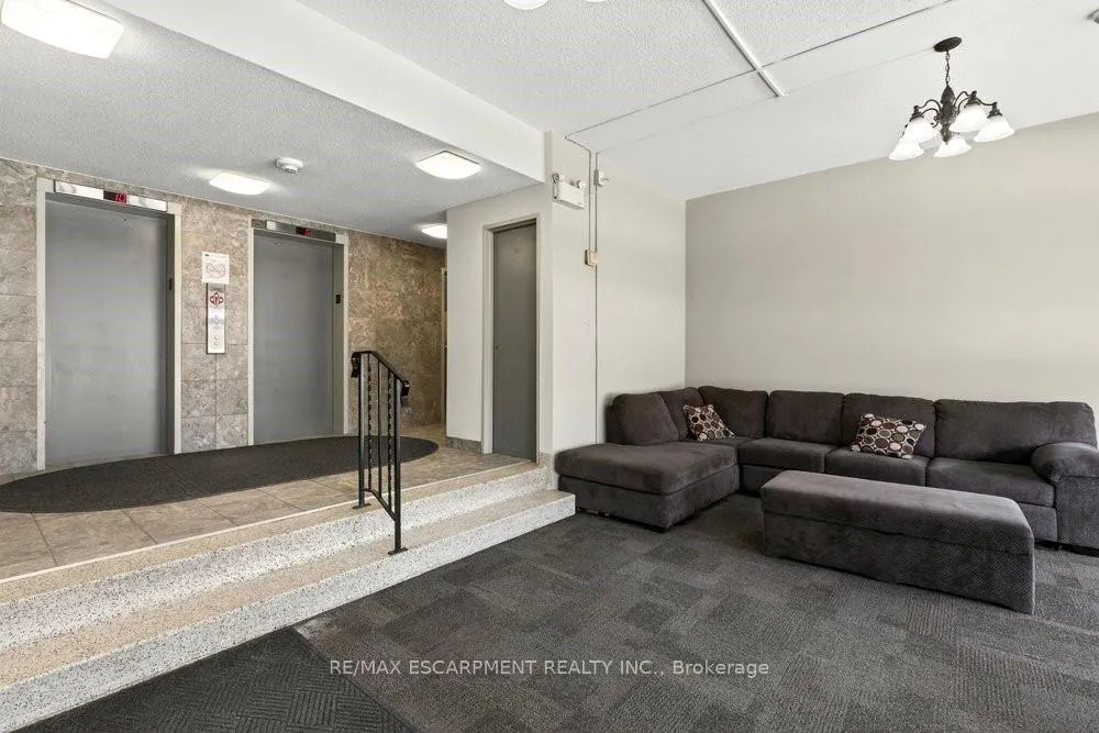 Photo 38 of Unit 906, 1950 Main Street W, Hamilton, Ainslie Wood — HOMEH